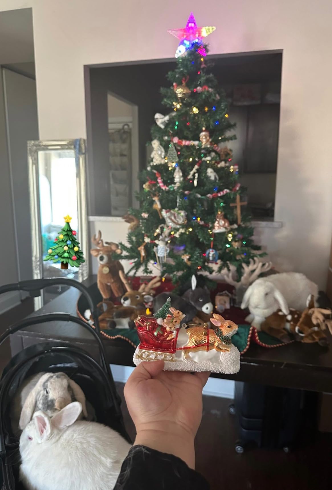 Charming Gorilla Family Kinship Glass Ornament, Mother and Baby Animal Christmas Tree Decor customer photo 1