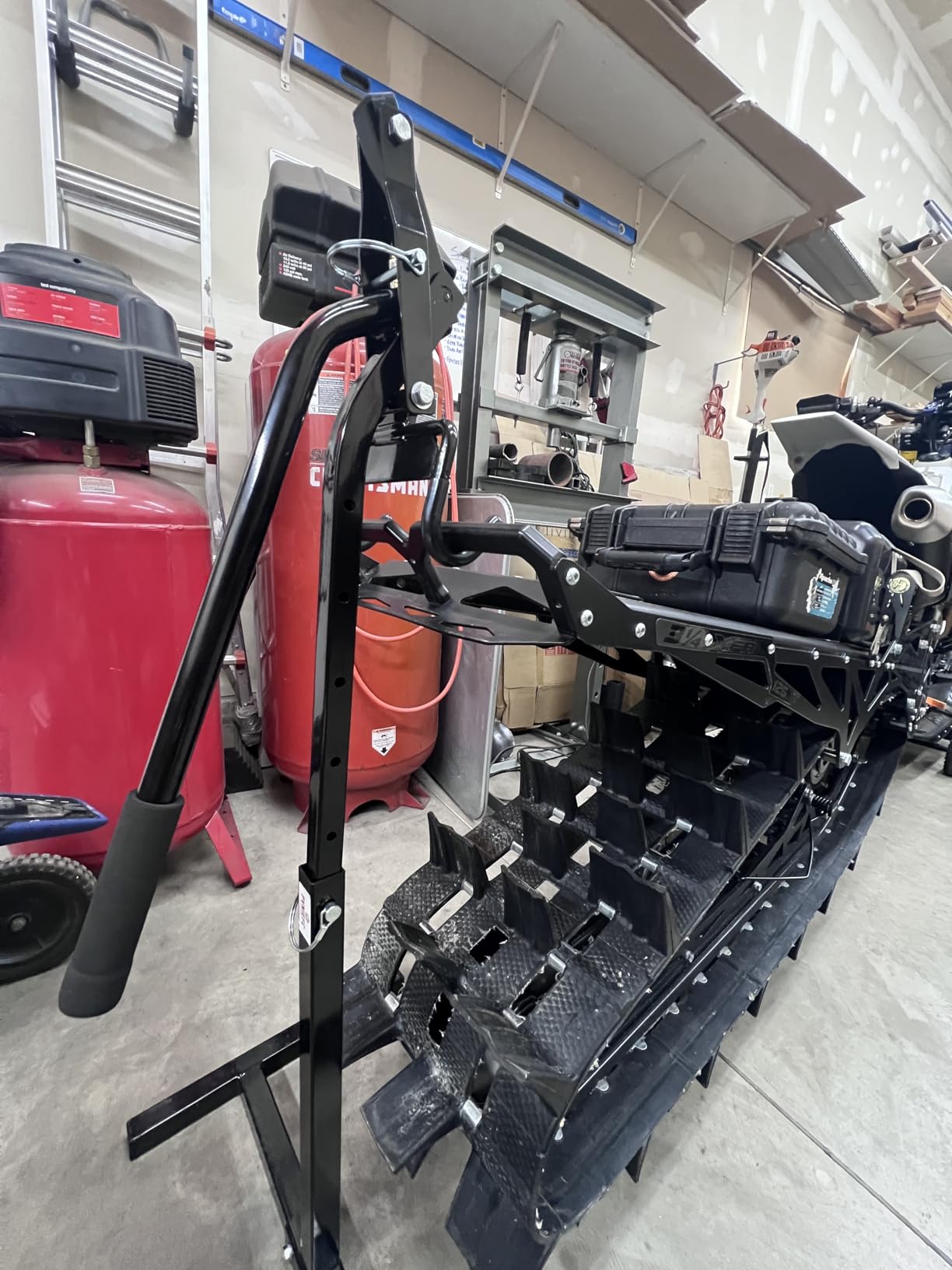 PVNIEFC Snowmobile Lever Lift Stand with Handlebar Cup, Max 32
