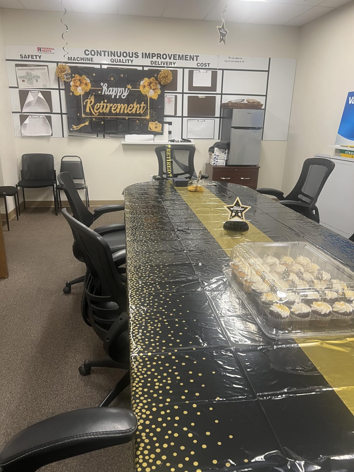 Childom 3 Pack Black and Gold Tablecloths for New Years Eve Party Supplies customer photo 2
