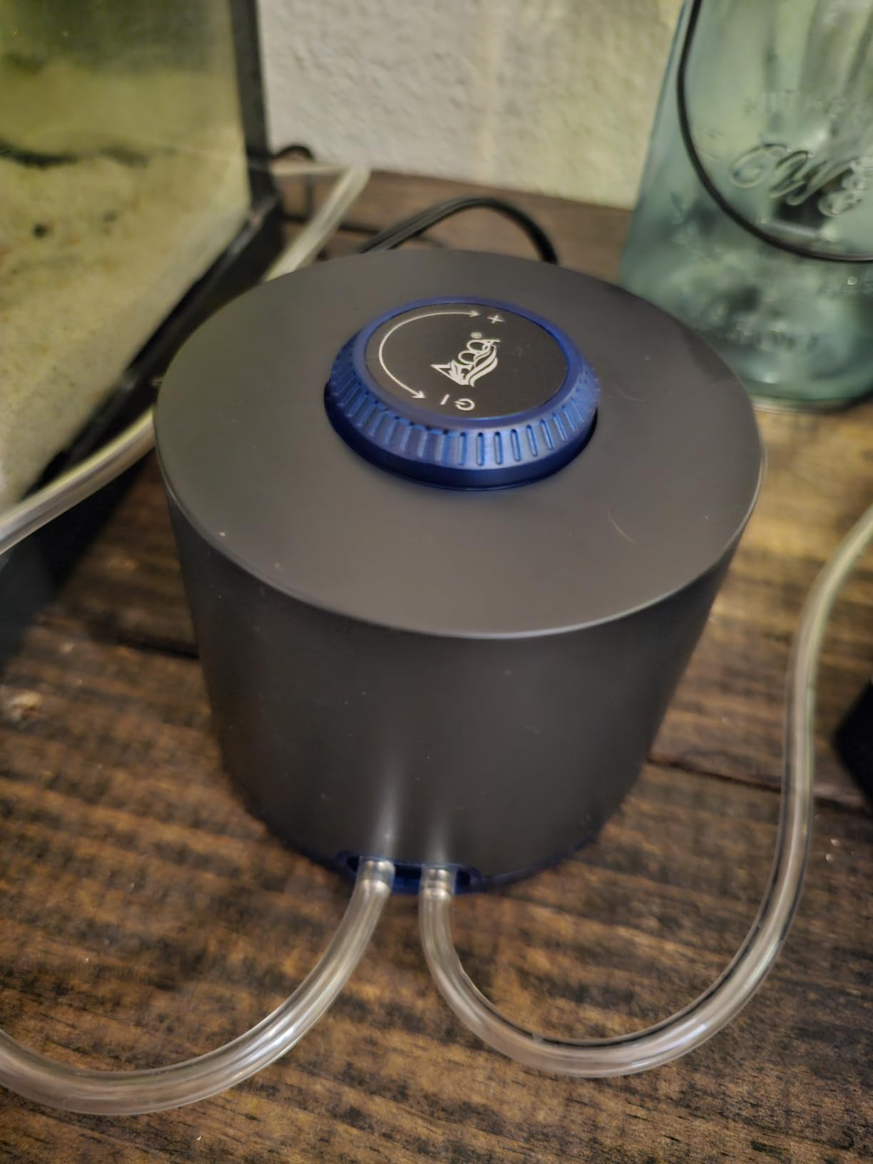 AQQA Aquarium Air Pump, 3W Powerful Dual Outlet Adjustable Oxygen Aerator | Quiet Operation, Stainless Steel Outlet Fish Air Pump, Adjustable Air Flow with Air Stone Bubbler, for Up to 80 Gallon Tank customer photo 2