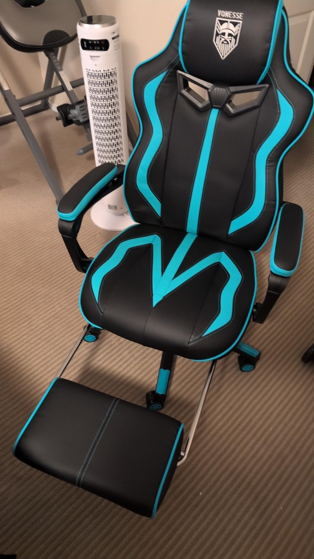 Vonesse Gaming Chairs for Adults, Gaming Chairs with Footrest and Massage, Reclining Computer Chair for Heavy People,Big and Tall Ergonomic Gamer Chair with Lumbar Pillow(Teal/Cyan) customer photo 2