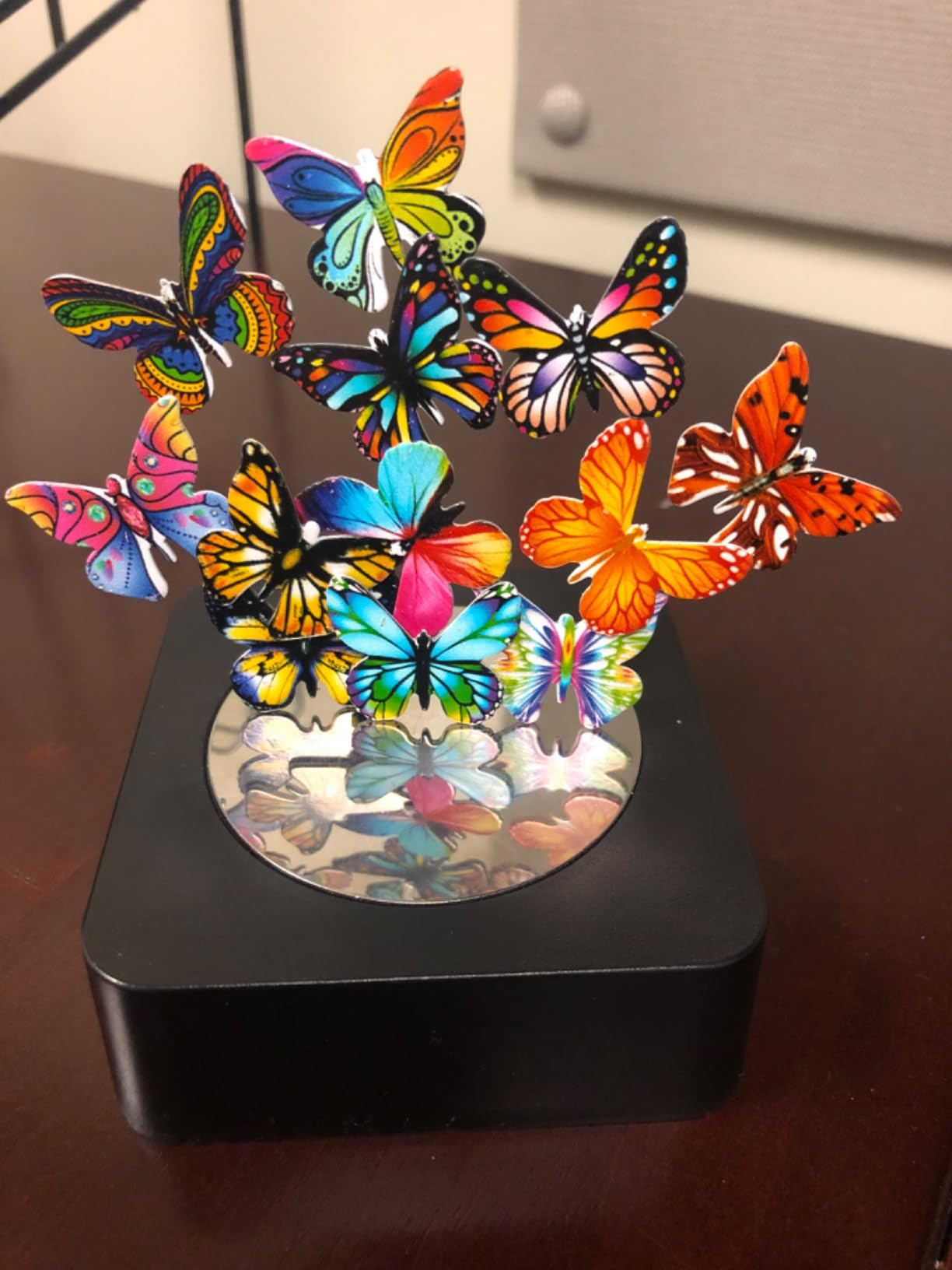 Desk Toys for Office for Adults Desktop Magnetic Butterflies Sculpture Desk Decorations for Women Office (Circular Base) customer photo 2