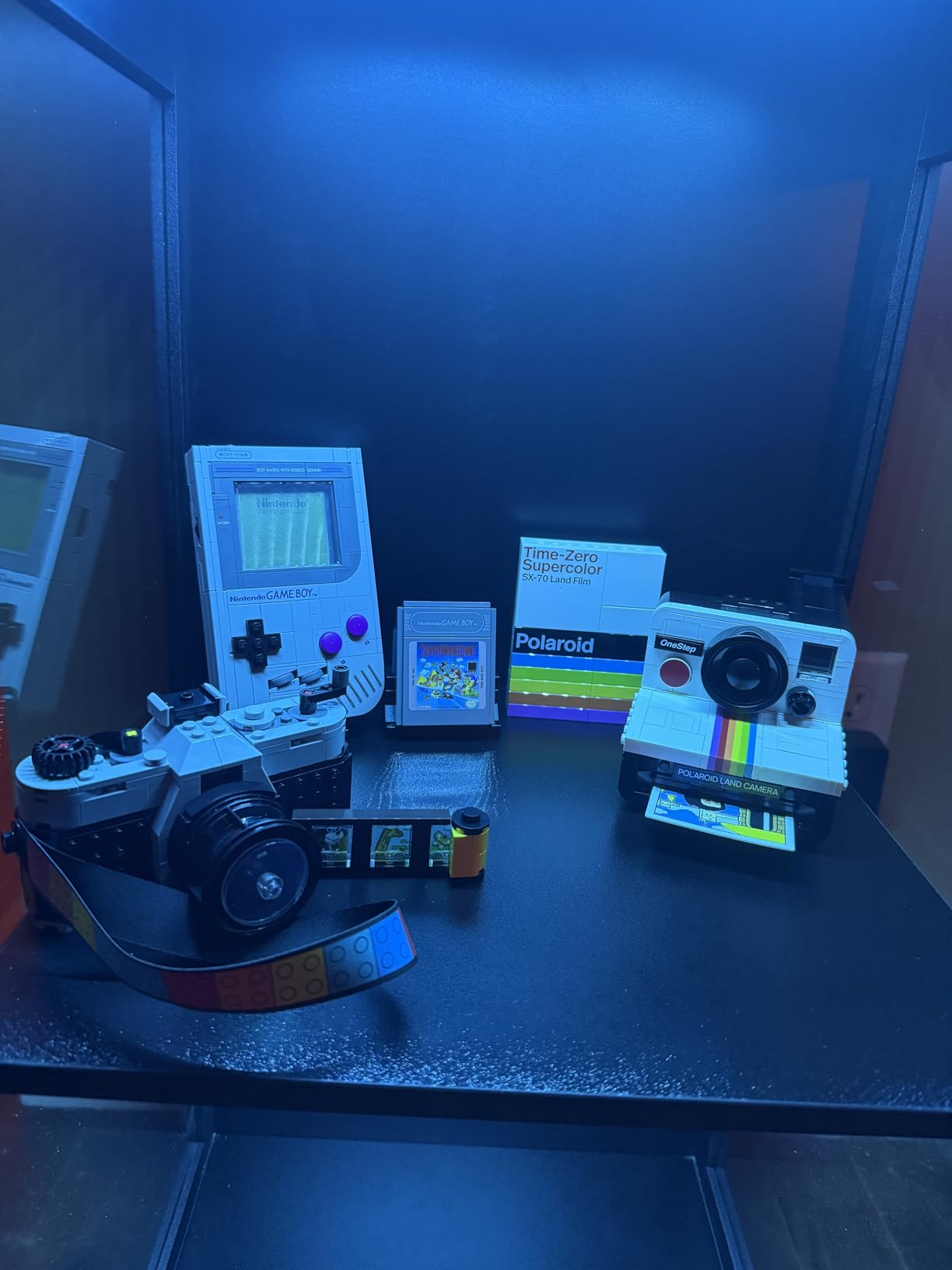 LEGO Ideas Polaroid OneStep SX-70 Building Set for Adults - Vintage Polaroid Model DIY Craft Kit, Ages 18+ - Gift for Birthdays - 21345 customer photo 1
