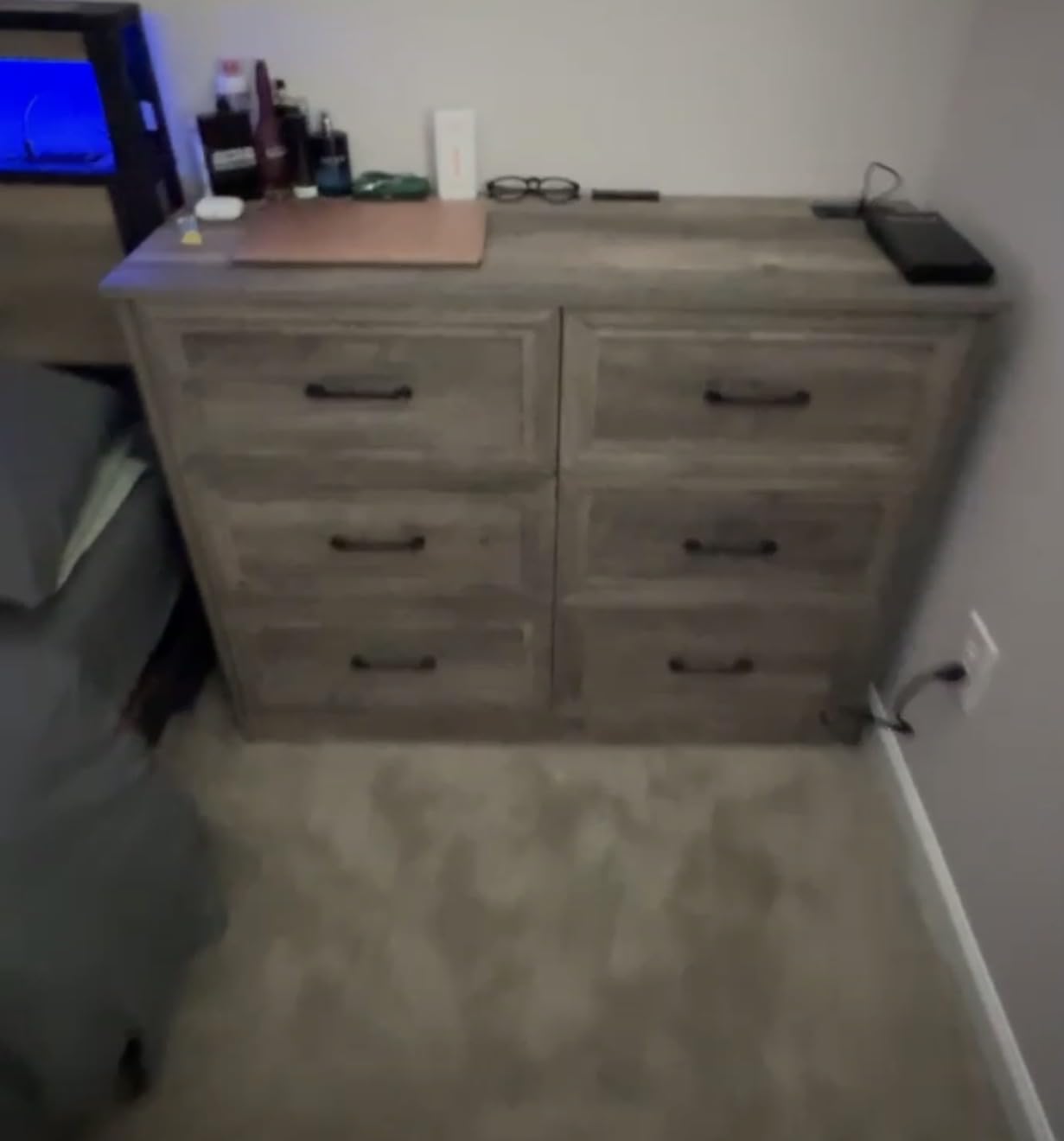 Fameill Dresser for Bedroom, 6 Drawer Wide Dresser Organizer with Charging Station, Tall Dresser for Hallway, Wood Dresser with Metal Handles, Ash Grey customer photo 2