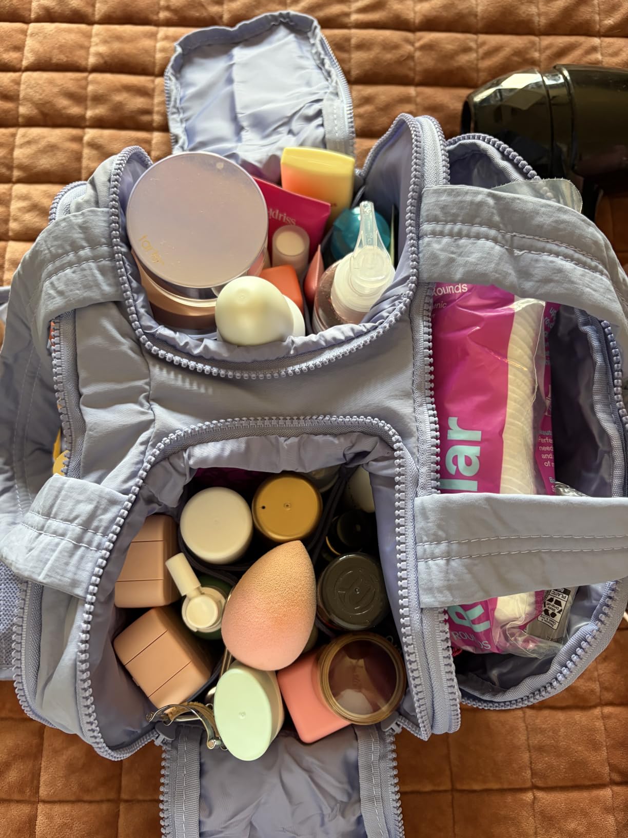BAGSMART Travel Toiletry Bag, Lightweight Large Wide-open Travel Bag for Women, Puffy Cosmetic Makeup Bag Organizer with Handle for Accessories,Essentials, Toiletries, Dark Pink customer photo 1
