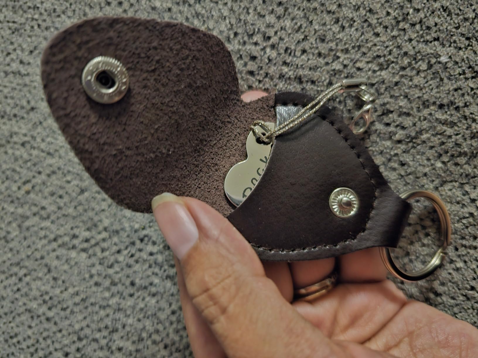 Qunrwe Pocket Hug Token,Long Distance Gifts Keepsake,Double Sided Inspirational Thinking of you Gift with Leather Keychain customer photo 1