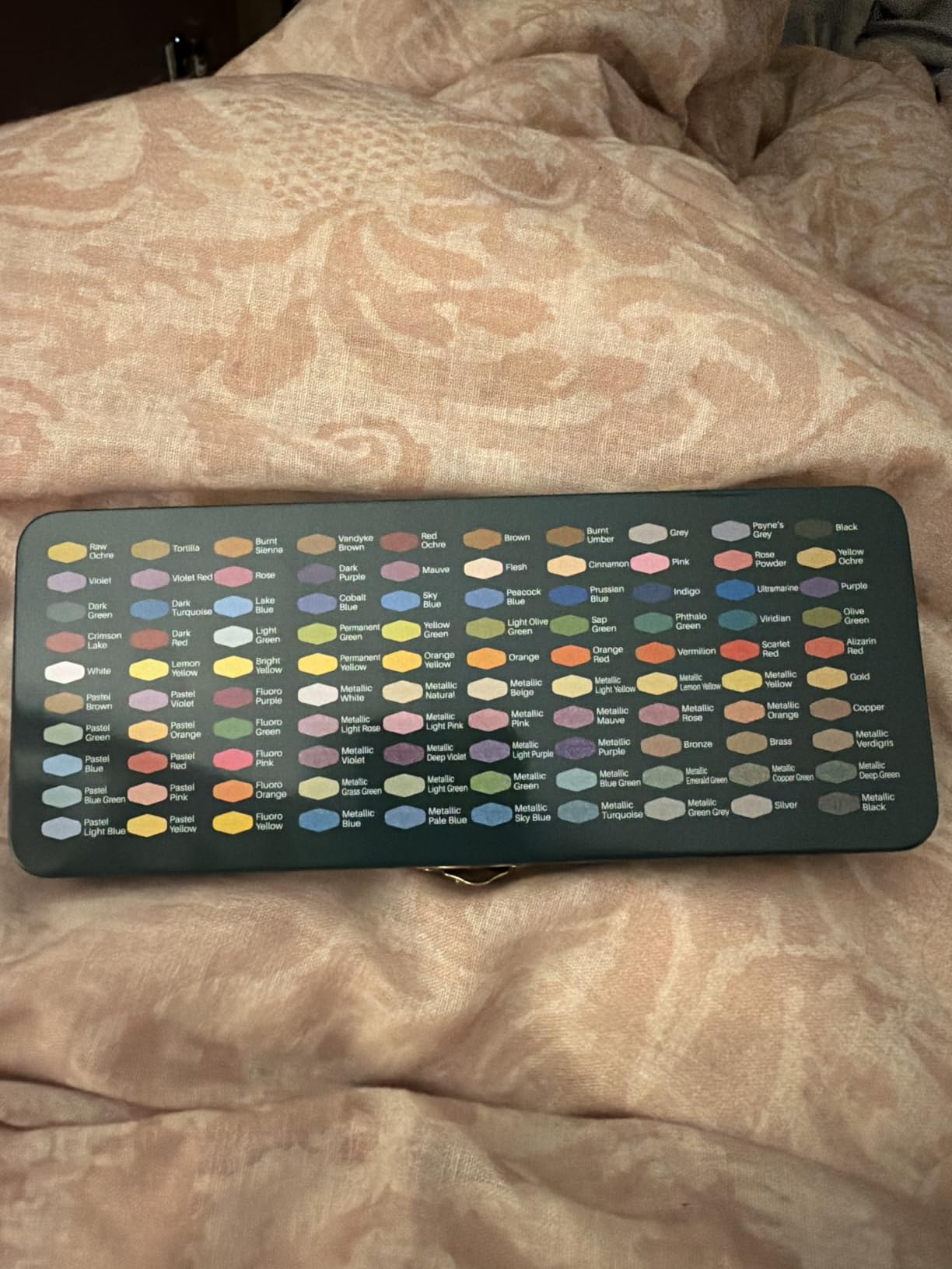 Artecho 100 Colors Watercolor Paint Set with Metallics, Portable Tin Case | 51 Classic, 35 Metallic, 4 Fluorescent & 10 Macaron/Candy Colors; Watercolor Paper and Brushes for On-the-Go Painting customer photo 1