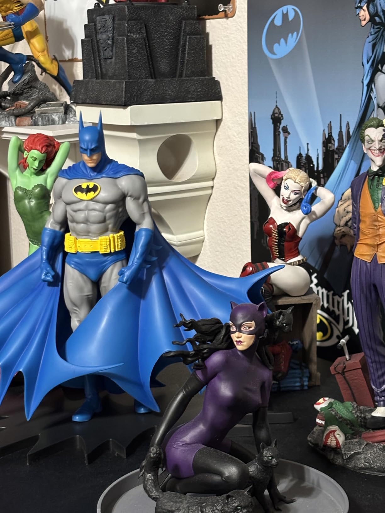 DC Heroes: Batman (Classic Version) Previews Exclusive 1:8 Scale Statue customer photo 1