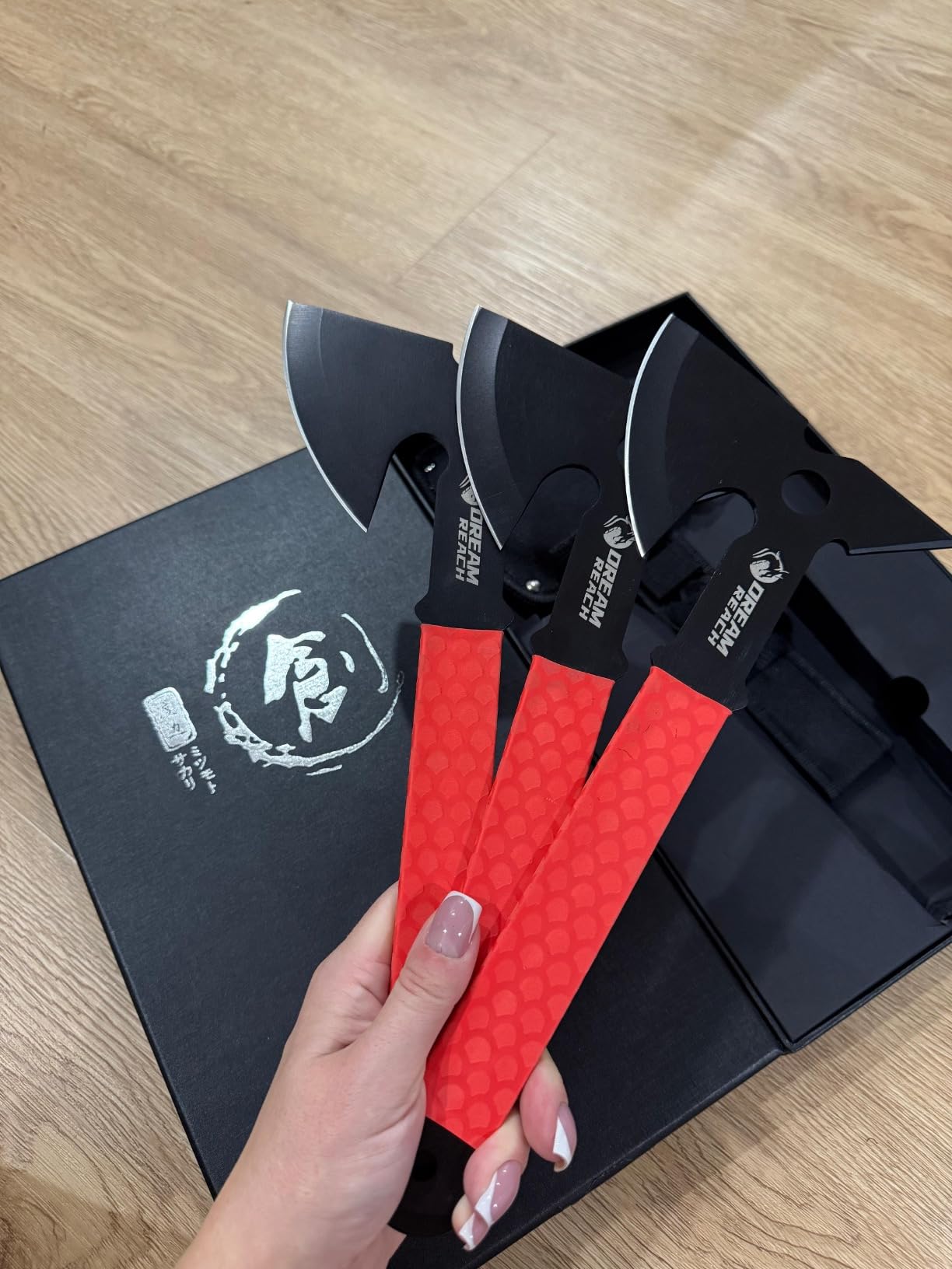 Dream Reach Throwing Axes 2 Pack - 16 in Viking Tomahawk Axe customer photo 1