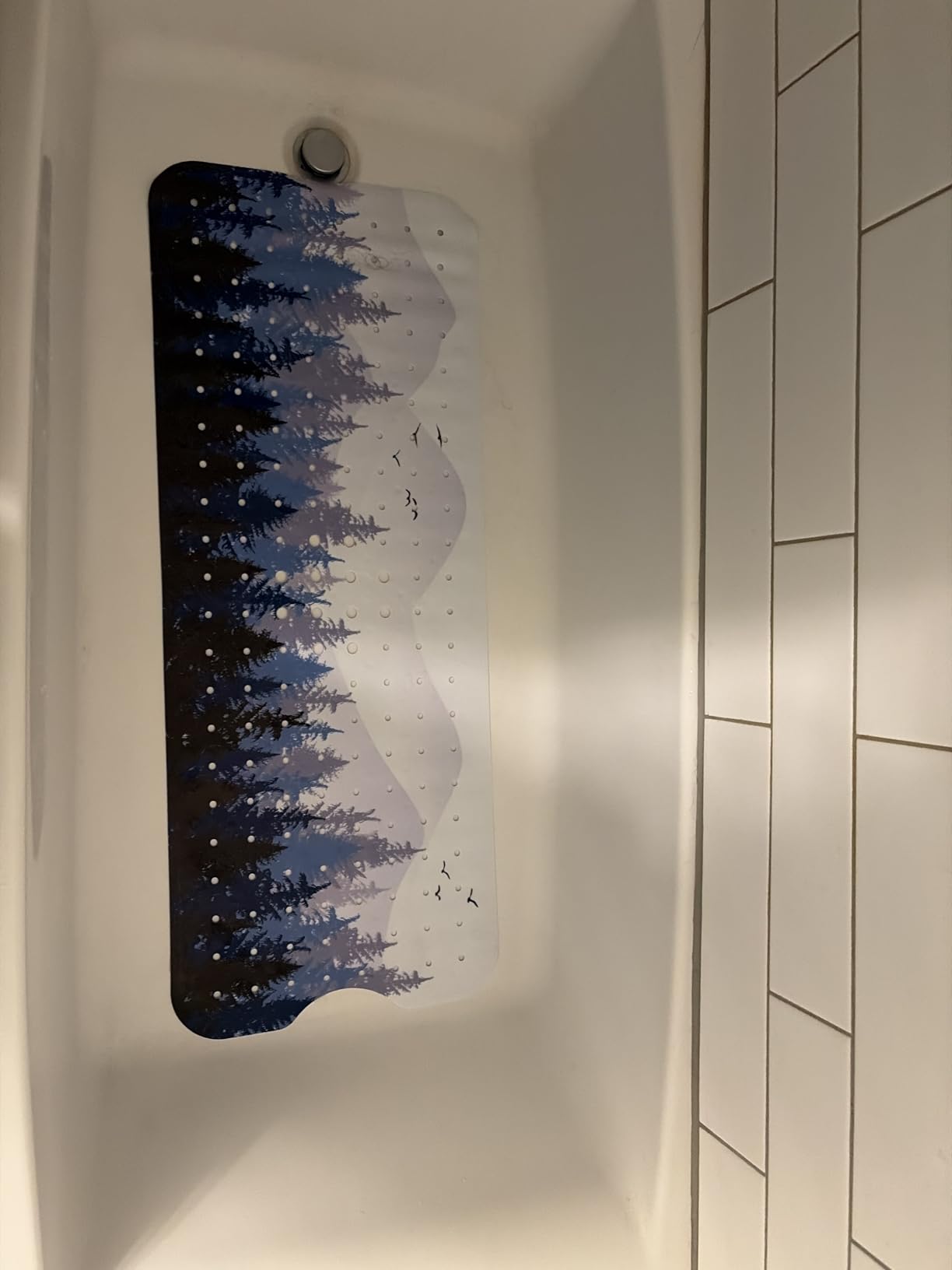 Bathtub Mat Non Slip, Shark Extra Long Bath tub Mat Shower Floor Mat with Suction Cups and Drain Holes for Adults Kids Elderly 40 X 16 Inch customer photo 1