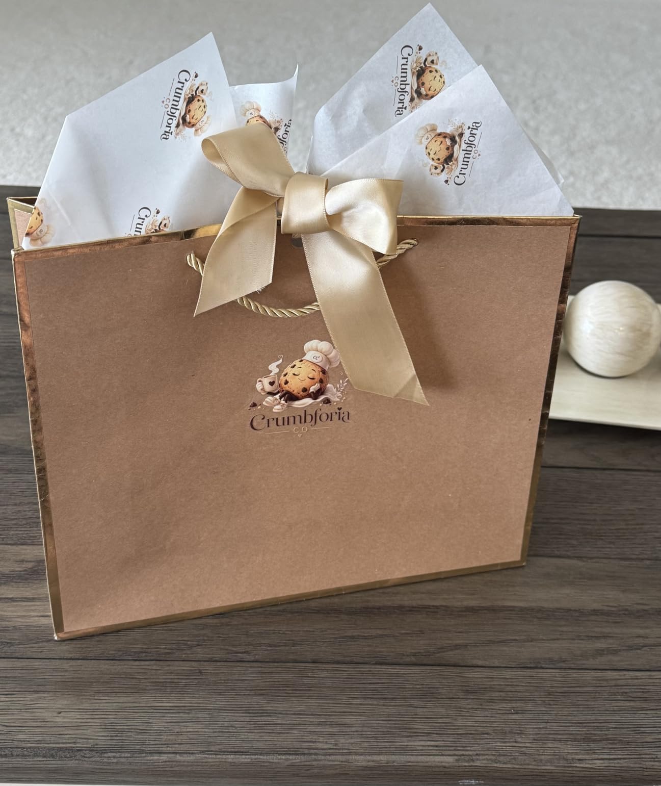 Silkfly 12 Pcs Paper Gift Bags with Handles & Bow Ribbon, White, Sage Green customer photo 1