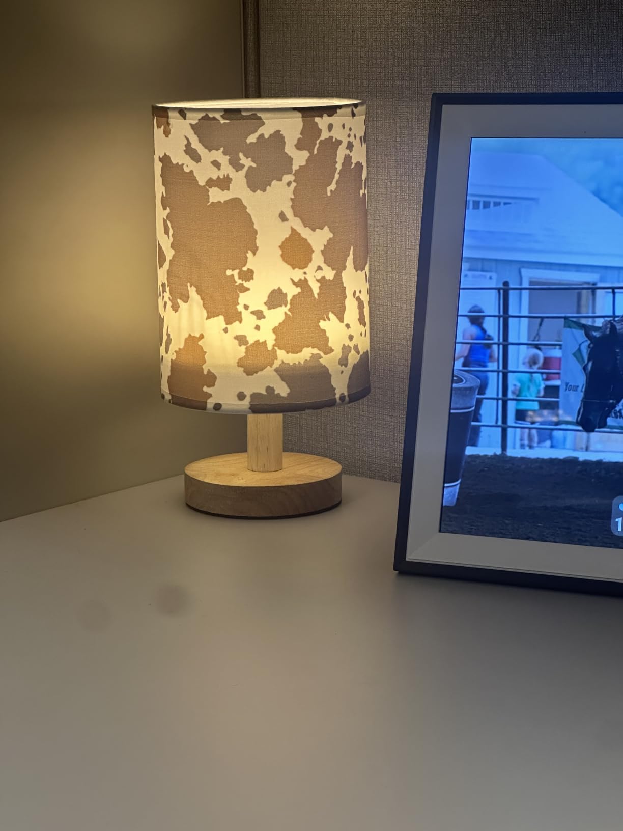 Table Lamp Blue Shark Pattern Marine Animal Nightstand Lamp with Wood Base Fabric Lamp Shade Bedside Desk Lamp for Living Room Bedroom Kids Room Office customer photo 1