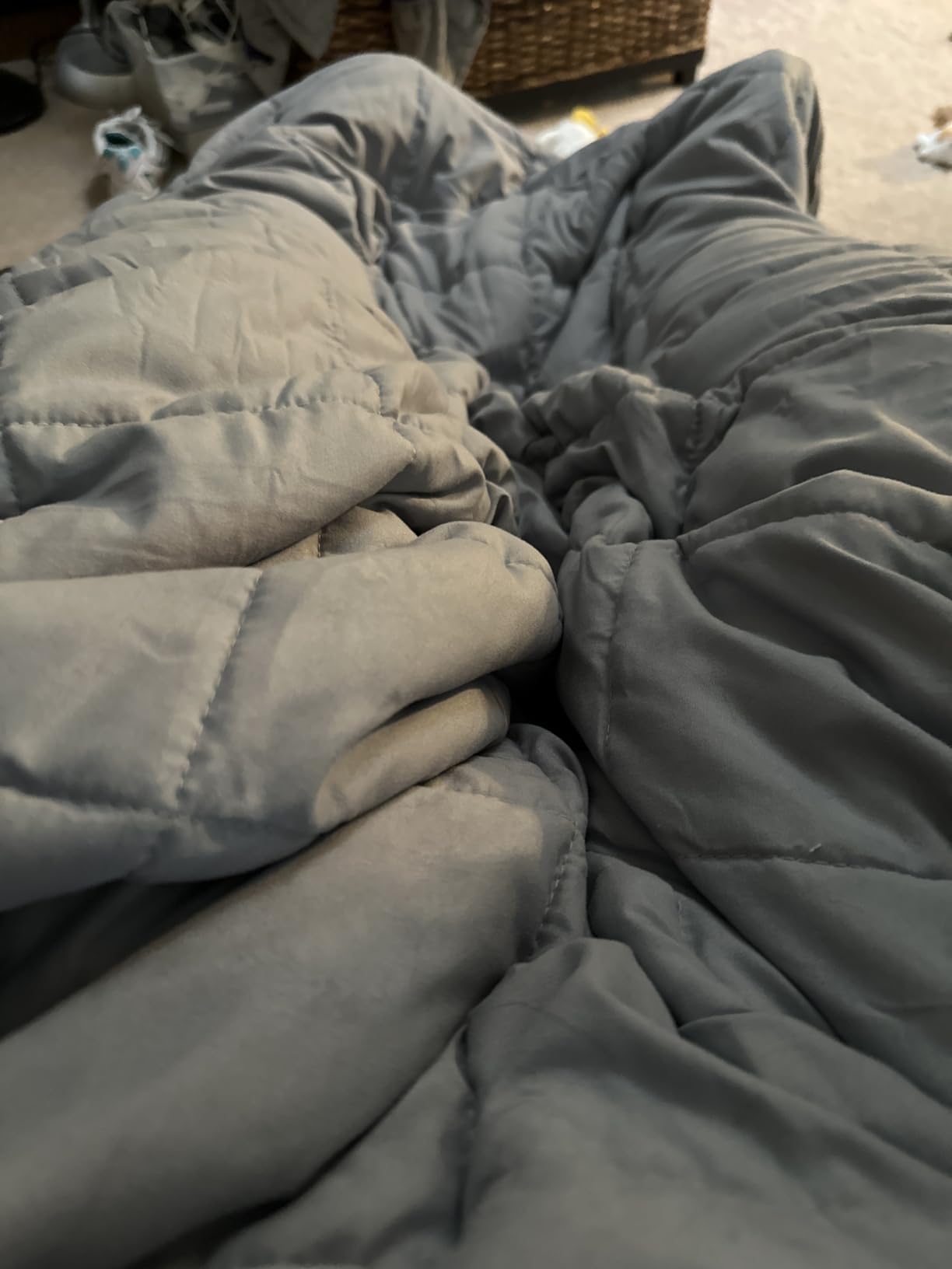 Topblan Cooling Weighted Blanket for Adults, 12 lbs 48 x 72 Twin Size Bed customer photo 2