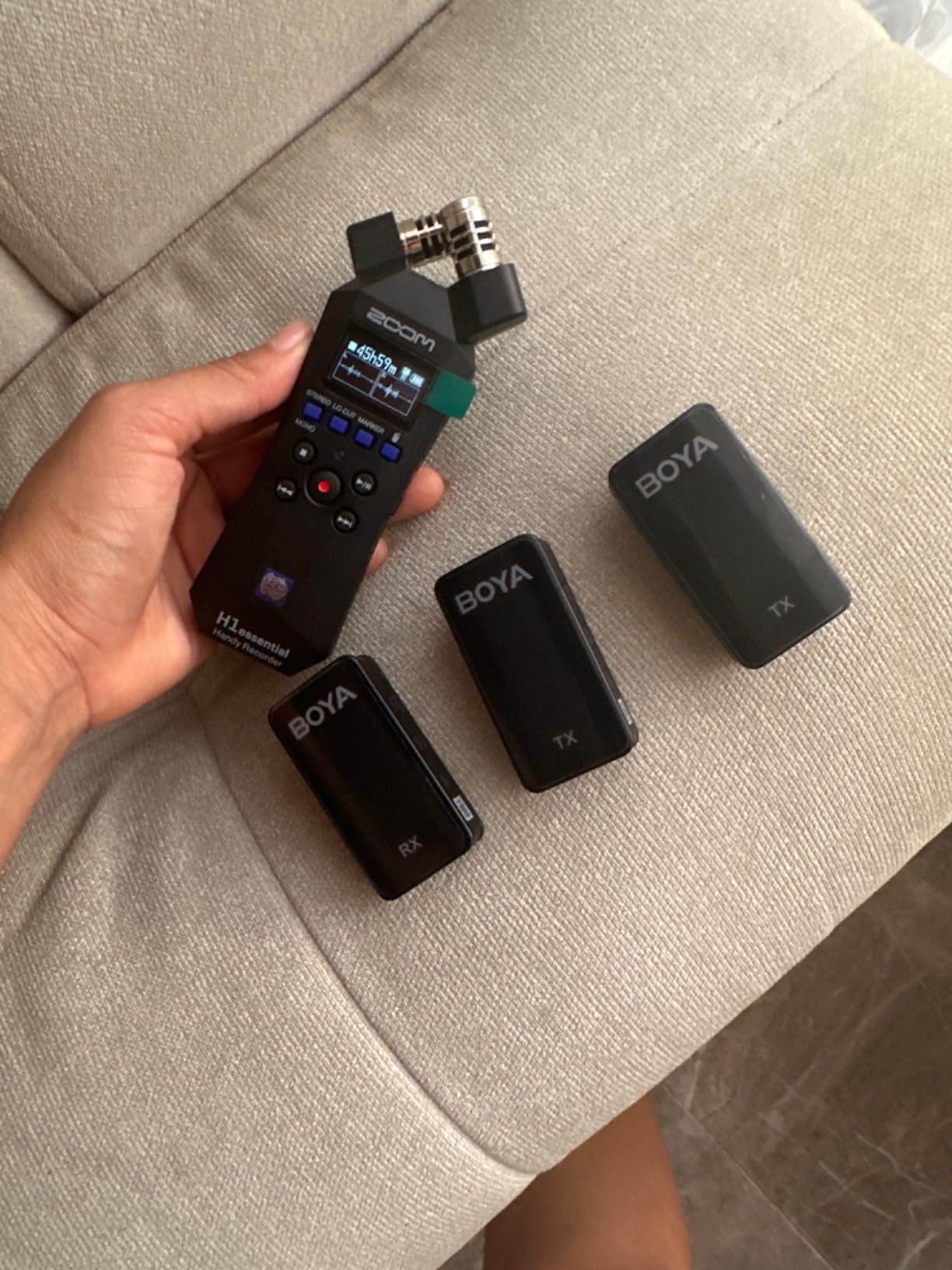 Zoom H1 Essential Recorder for Musicians, Podcasters & Content Creators customer photo 2