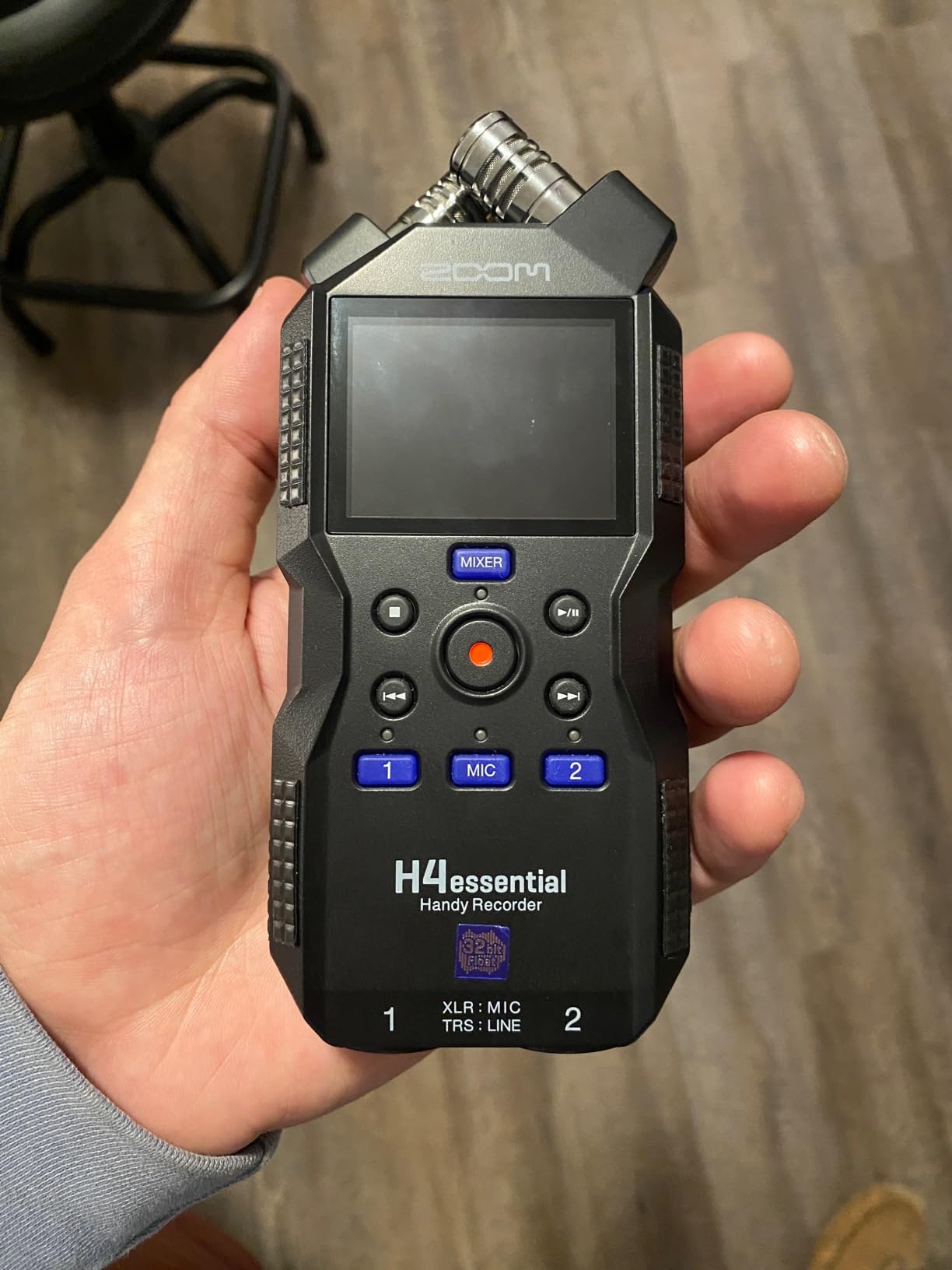 Zoom H4 Essential Handheld Recorder for Musicians, Podcasters & Filmmakers customer photo 2