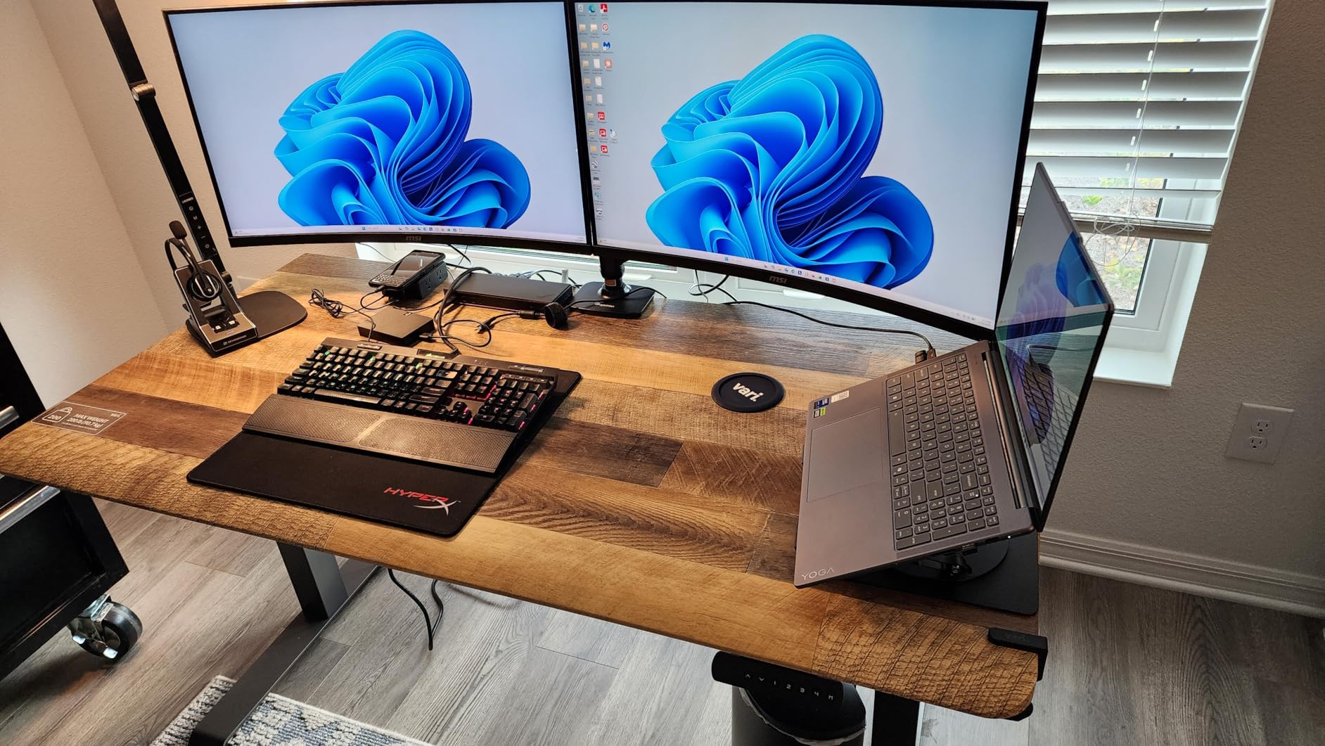 Vari ComfortEdge Electric Standing Desk – 60x30 – Reclaimed Wood/Slate customer photo 2