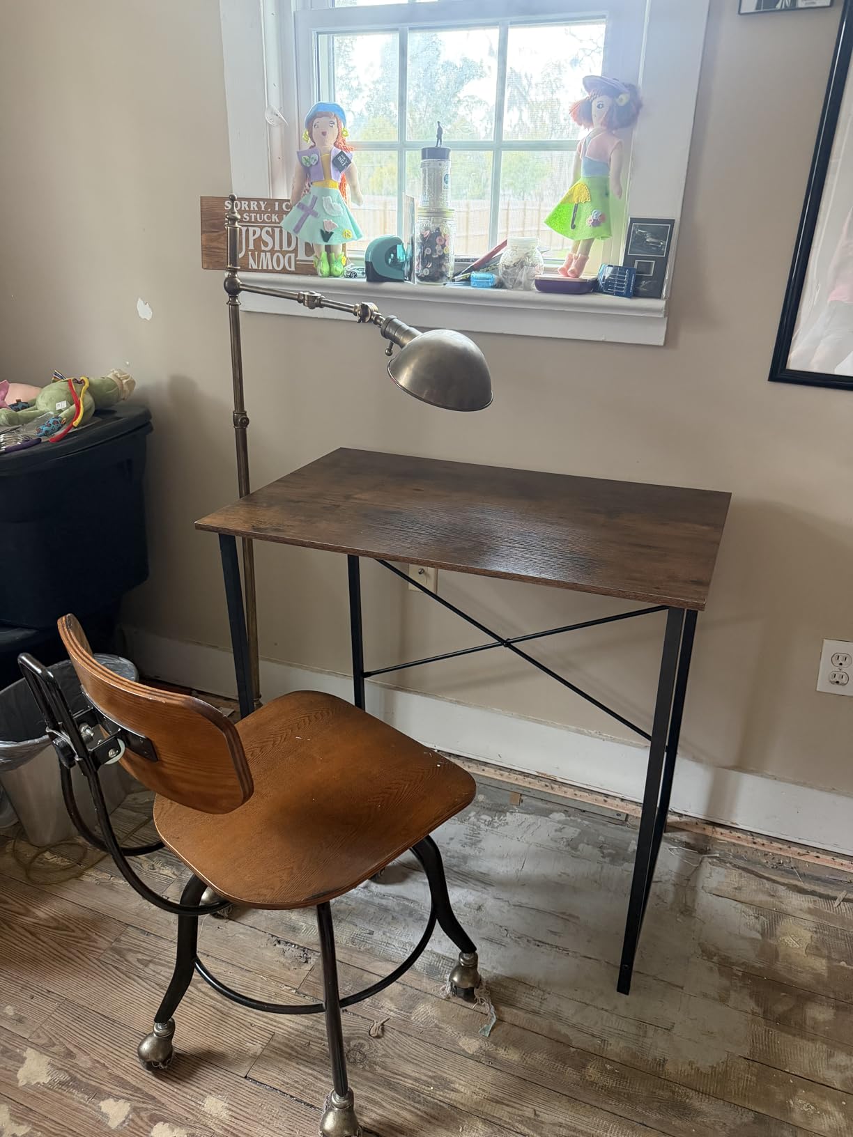 Sweetcrispy 40-Inch Small Computer Desk for Bedroom, Brown customer photo 1