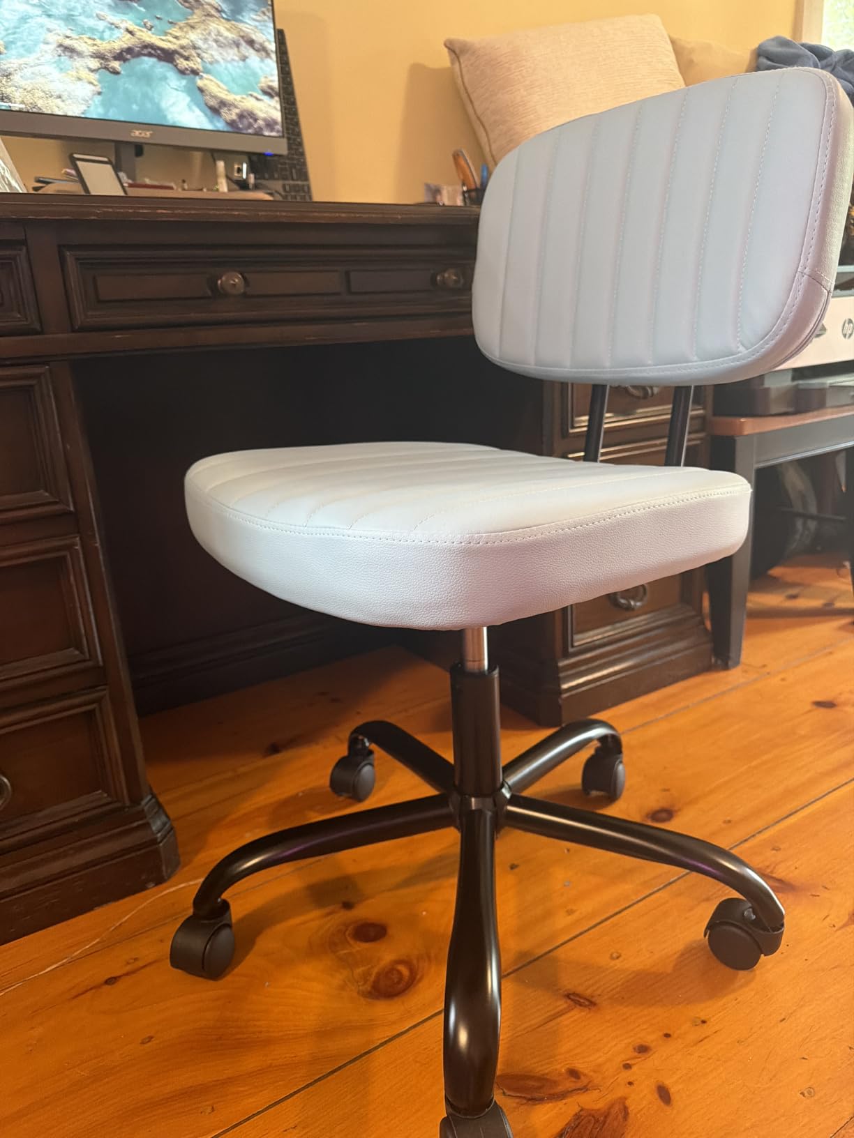 DUMOS Small Desk Chair, Home Office Chair, Lumbar Support customer photo 1