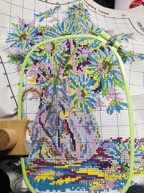TINDTOP Beech Wood Embroidery Hoop Stand, with 3pcs Embroidery Hoops customer photo 1