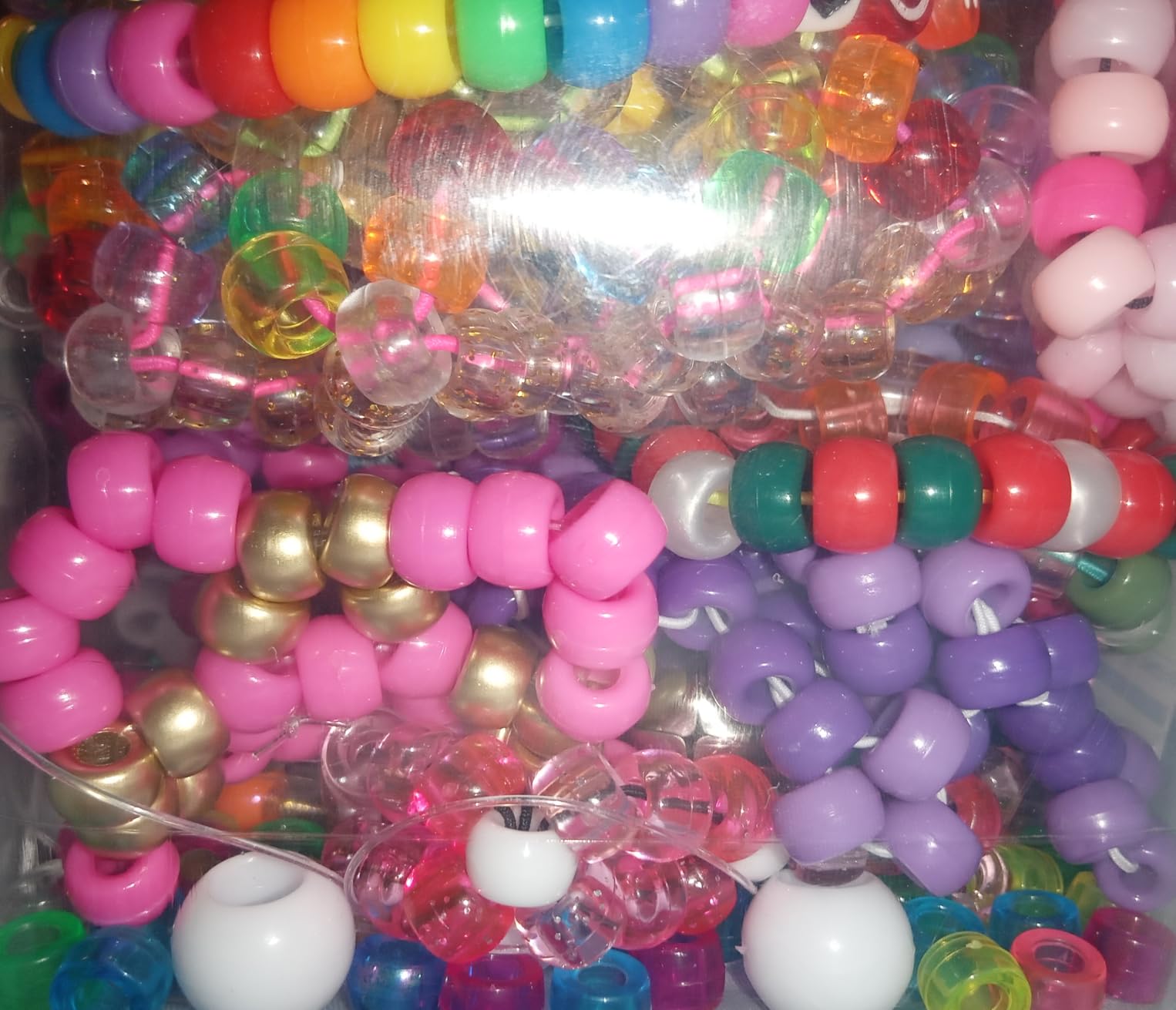Gionlion 4200Pcs Pony Beads for Bracelet Making Kit, 48 Colors Kandi Beads Bracelet Kit, 2500PCS Rainbow Candy, 1700PCS Friendship Letter Bead with 20 Meter Elastic Strings customer photo 2