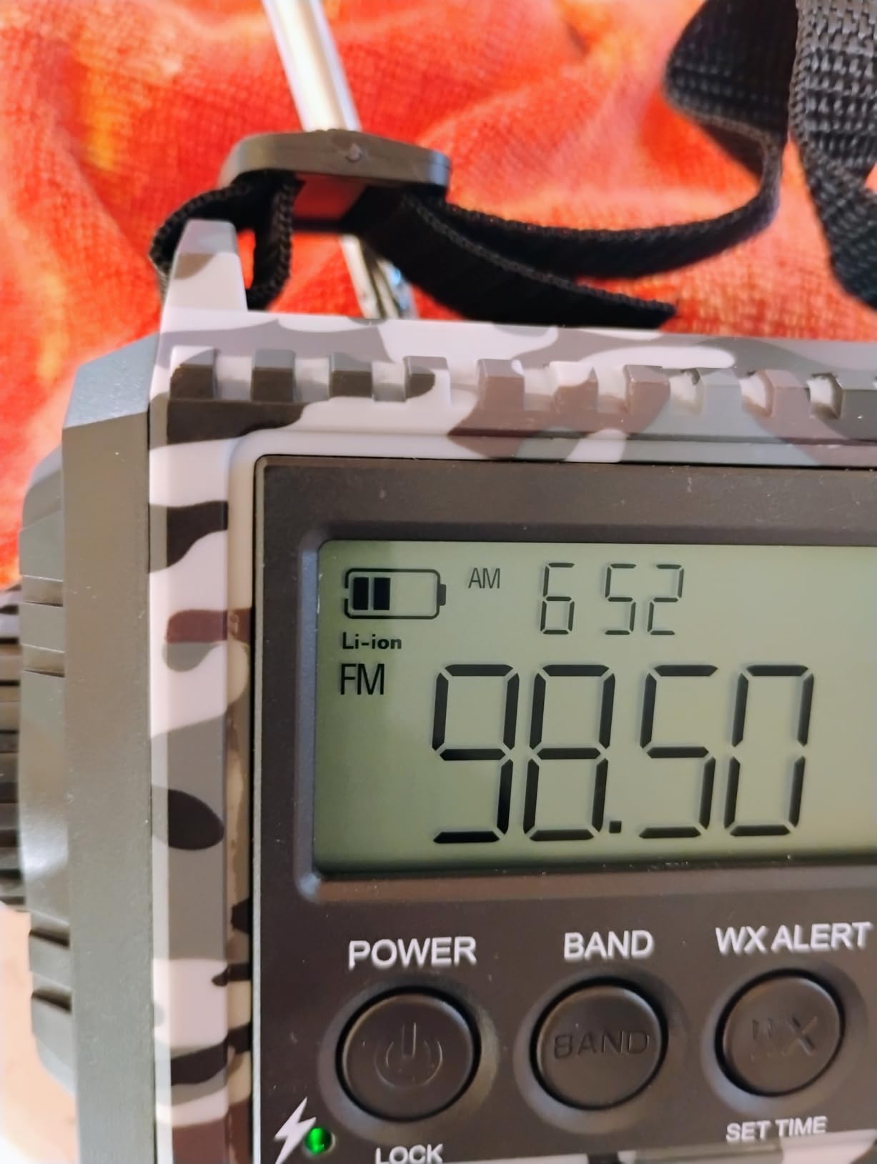 Emergency Weather Radio, 12000mAh Solar Hand Crank NOAA Radio, Army Green | Clear signal, 8500mm² solar panel, 5W flashlight, SOS, phone charger, for power outages, hurricanes, camping & RV customer photo 2