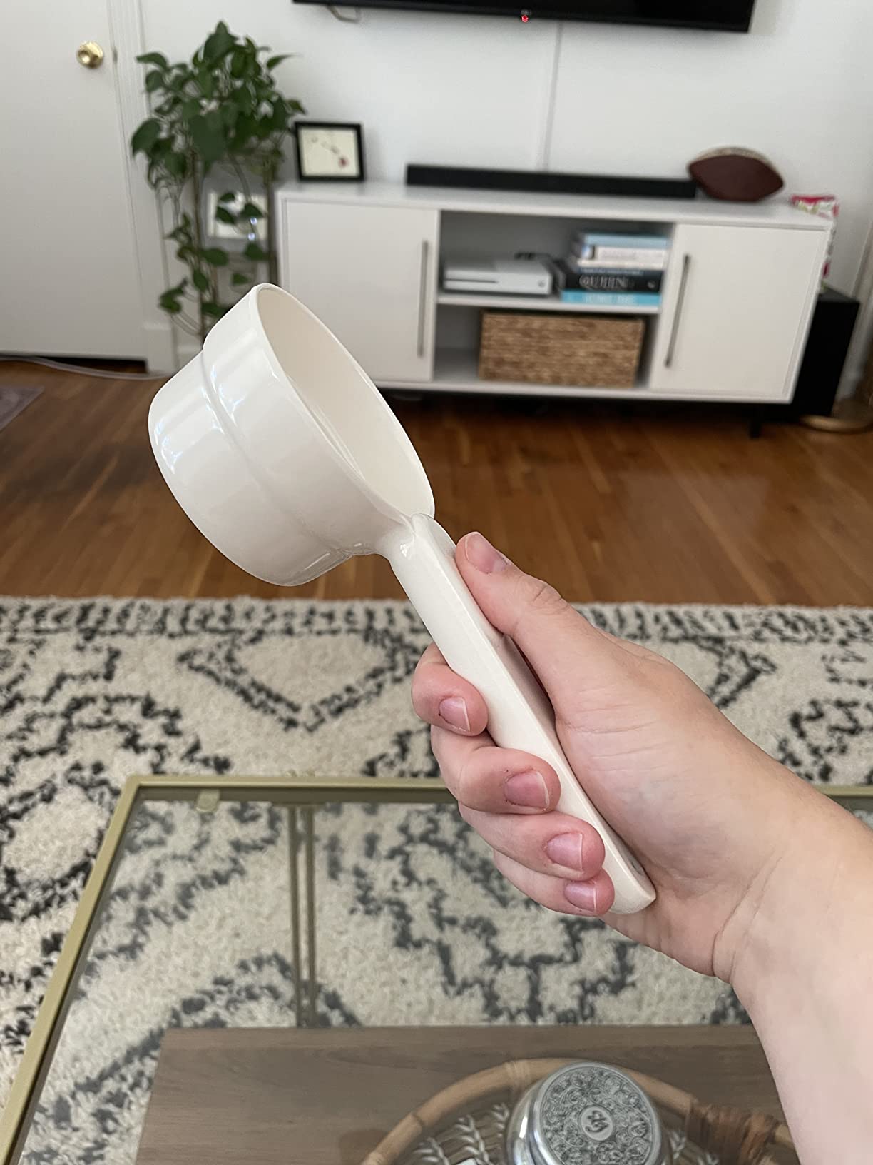Melamine Pet Food Scoop, Cat Food Measuring Cups, Comfortable Long Handle Scoop for Dog, Cat, Ferret and Rabbit Food, 1 Cup Size Pet Food Feeding Scoop Dishwasher Safe (Pink customer photo 2