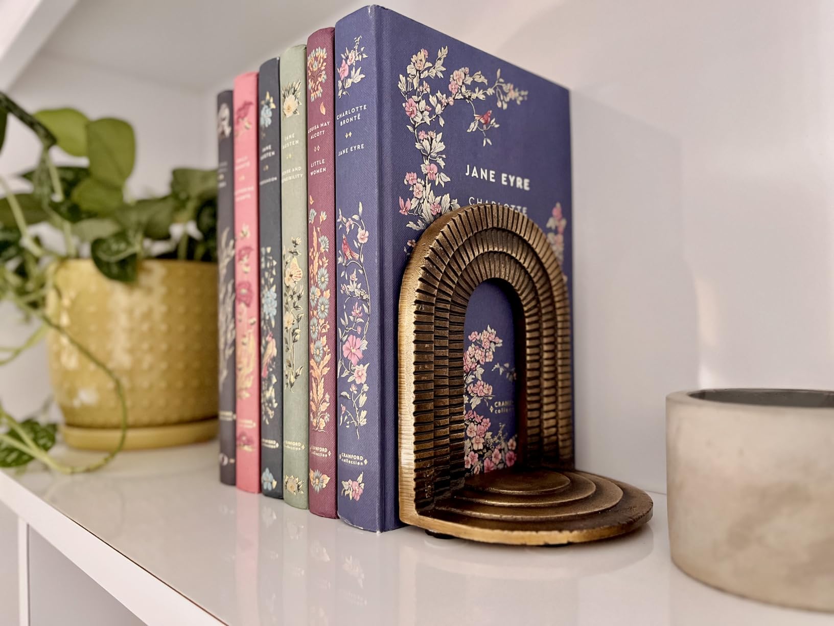 CRAFTSMAN ROAD Cast Iron Brick Arch Bookends Set, Antique Brass Book Ends, 2 Decorative Book Holders for Shelves or Bookcase, Stylish Brass, Non-Skid Anti-Slip Heavy Duty, Home Decor Gift customer photo 2
