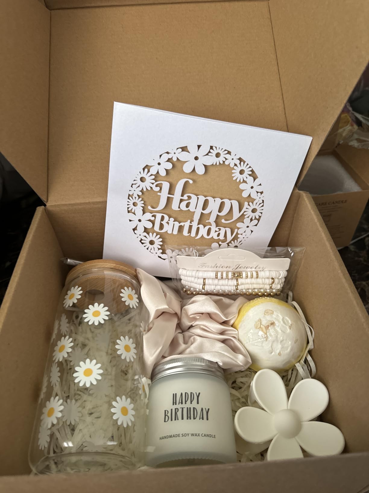JTEWB Birthday Gifts For Women, Teen Girl, Her, Happy Birthday Gift Box For Girl, Women, Sister, Daughter, Friends, Cute Daisy Aesthetic Glass Cups Gift Set 7pcs customer photo 1