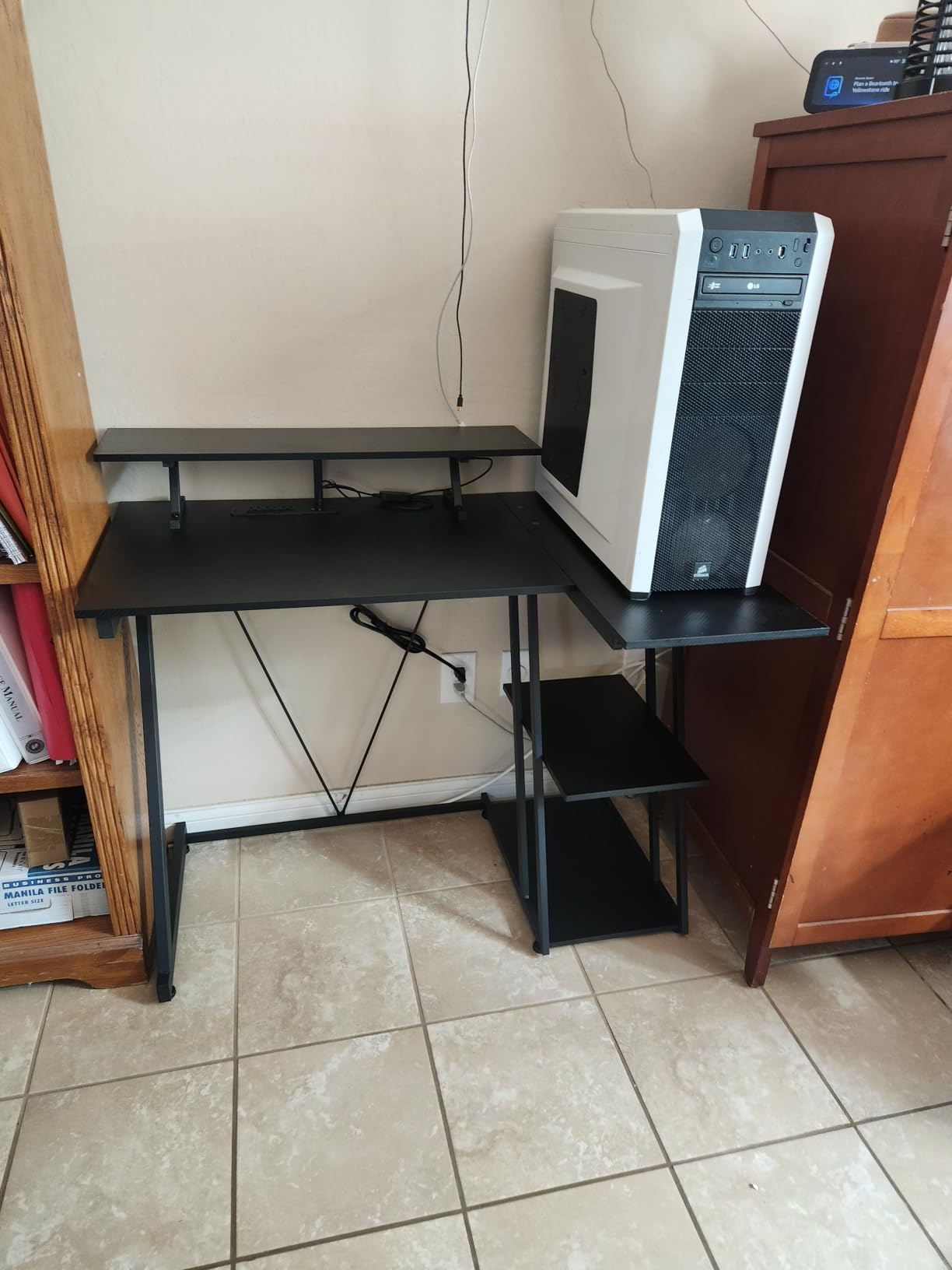 Korfile 40 Inch Gaming Desk with LED & Power Outlet, Carbon Fiber Black customer photo 1