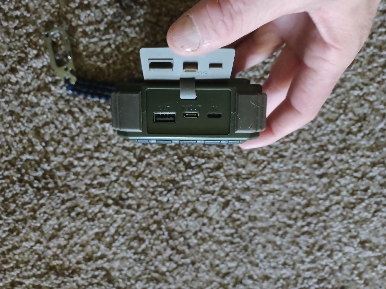 BLAVOR Solar Power Bank 20000mAh, Wireless Charger for Phones & Apple Watch customer photo 2