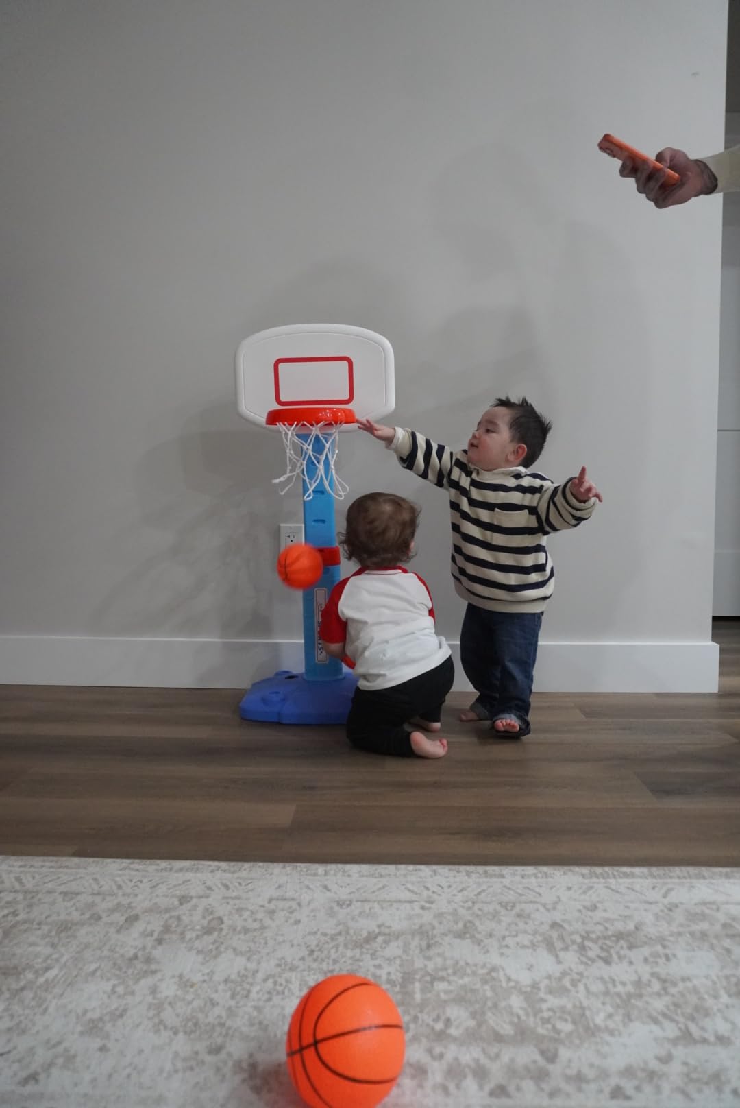 Toddler Basketball Hoop, Kids Toys Basketball Hoops for Indoor Outdoor Play, Adjustable Mini Basketball Hoop with 3 Balls for Outside, Pool, Christmas Birthday Sport Gift for Baby Boy Girl Ages 2 3 4 customer photo 1