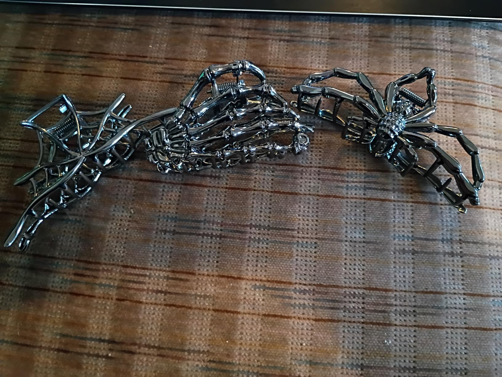 3PCS Black Spider Web Skeleton Hand Skull Hair Claw Clips for Women And Girls customer photo 2