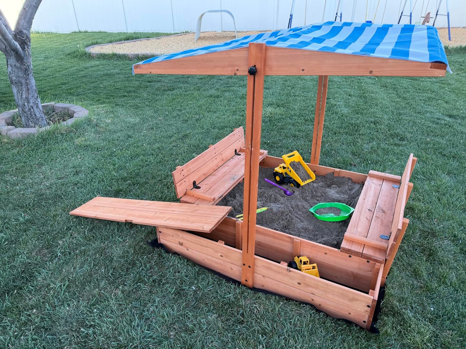 Kids Sandbox with Lid and Canopy, 47