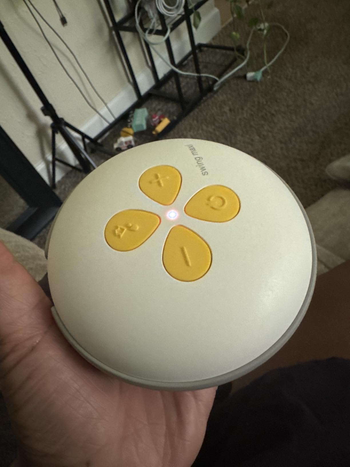 Medela Swing Maxi Hands-Free Electric Breast Pump | 1Ct customer photo 1