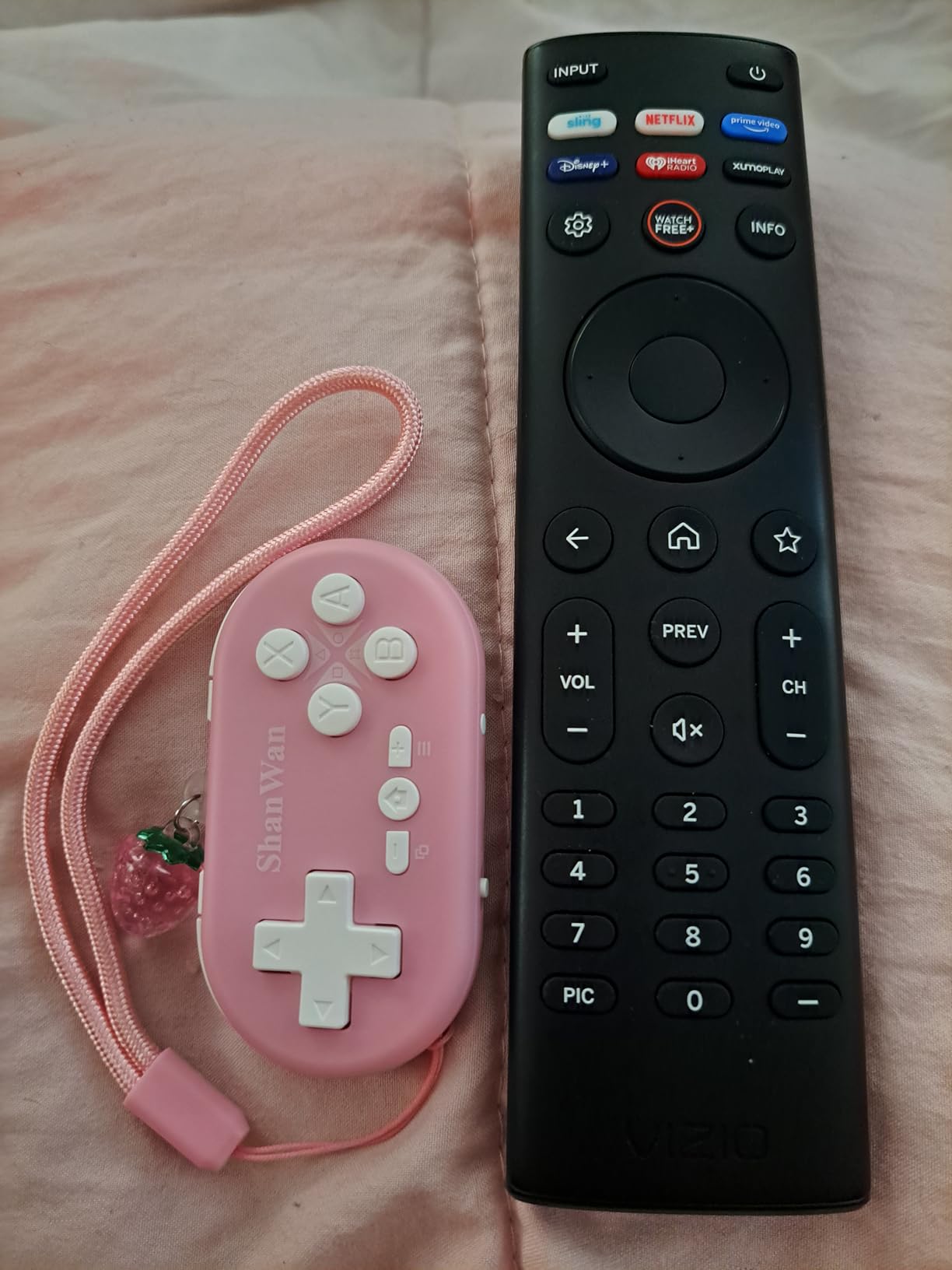 ShanWan Bluetooth Gamepad Keychain Sized Mini Controller for Switch, Windows, Android, iOS & PS4(Green) customer photo 1