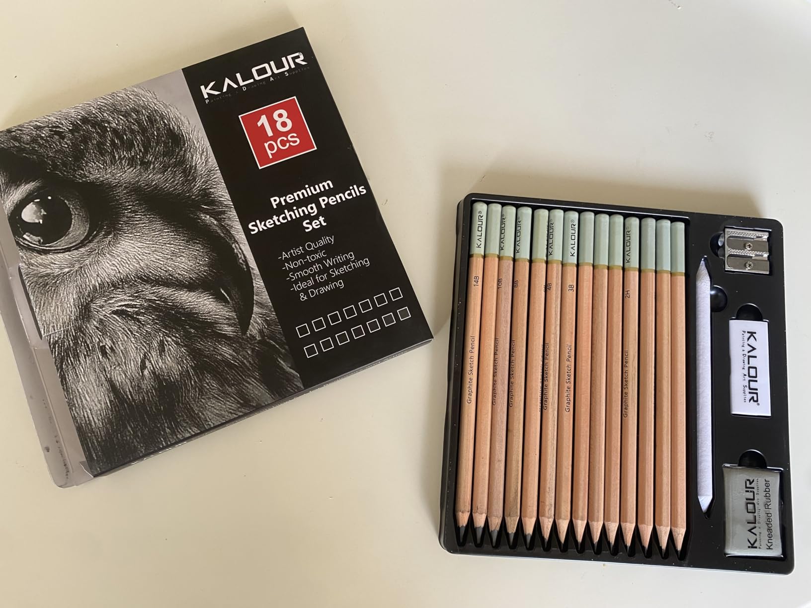 KALOUR 18-Piece Professional Sketch Pencil Set - Includes 5H to 14B Pencils, Vinyl Eraser, Kneaded Eraser,Sharpener and Paper Blending Stump - Ideal for Artists and Beginners customer photo 1