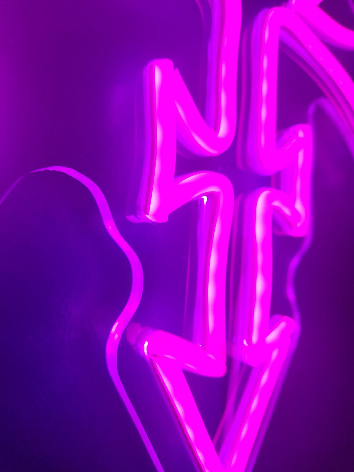 Psi Phi Fraternity Neon Signs for Wall Decor,Dimmable Led Greek Lettering Psi Phi Decor,USB Powered Fraternity Gifts for Man Cave Kids Room Bedroom Bar Birthday Gifts(11.8 * 4in) customer photo 1
