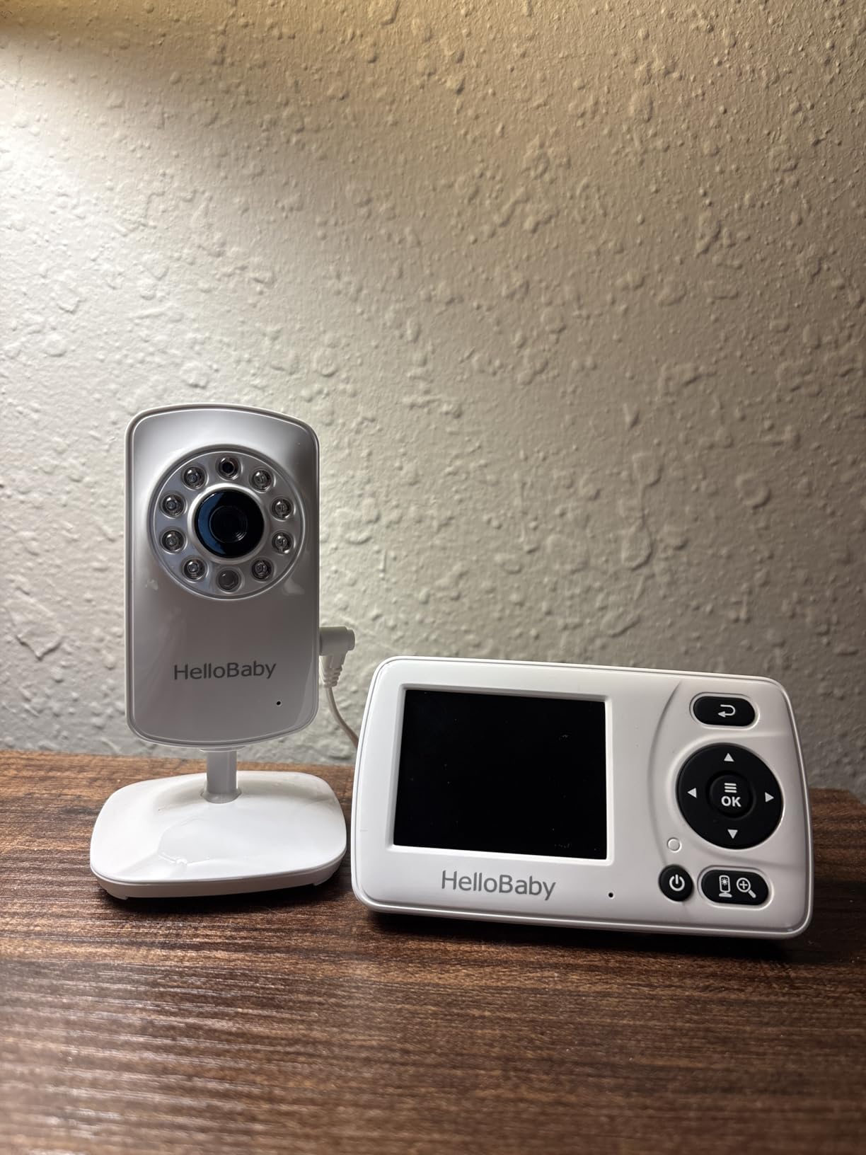 HelloBaby Monitor with 2 Cameras, 2.4'' Portable Travel Screen Baby Monitor No WiFi, 1000ft Long Range Video Baby Monitor, Night Vision, VOX Mode-Power Saving, Baby Safety Camera,for Baby/Pet/Elder customer photo 2