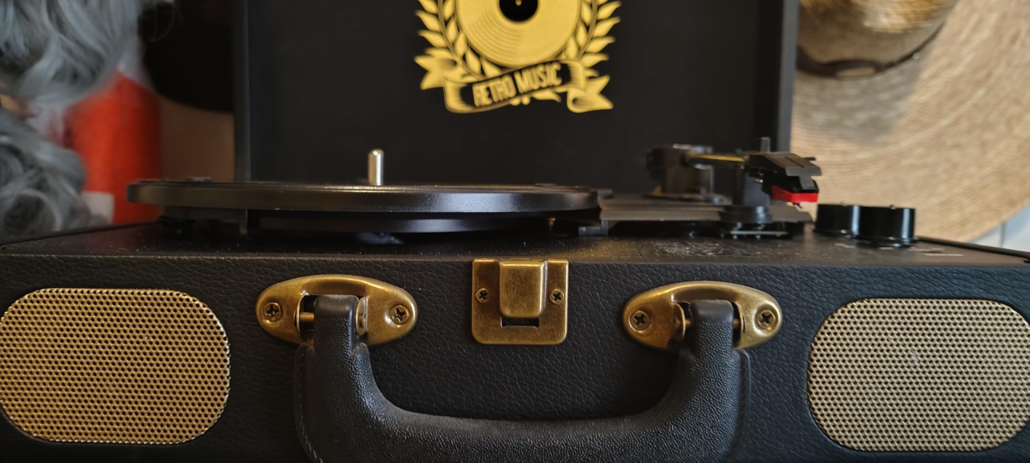 Vinyl Record Player Bluetooth 3-Speed Portable Vintage Suitcase with Built-in Speakers, RCA Line Out AUX in Headphone Jack Vintage Turntable, Black customer photo 2