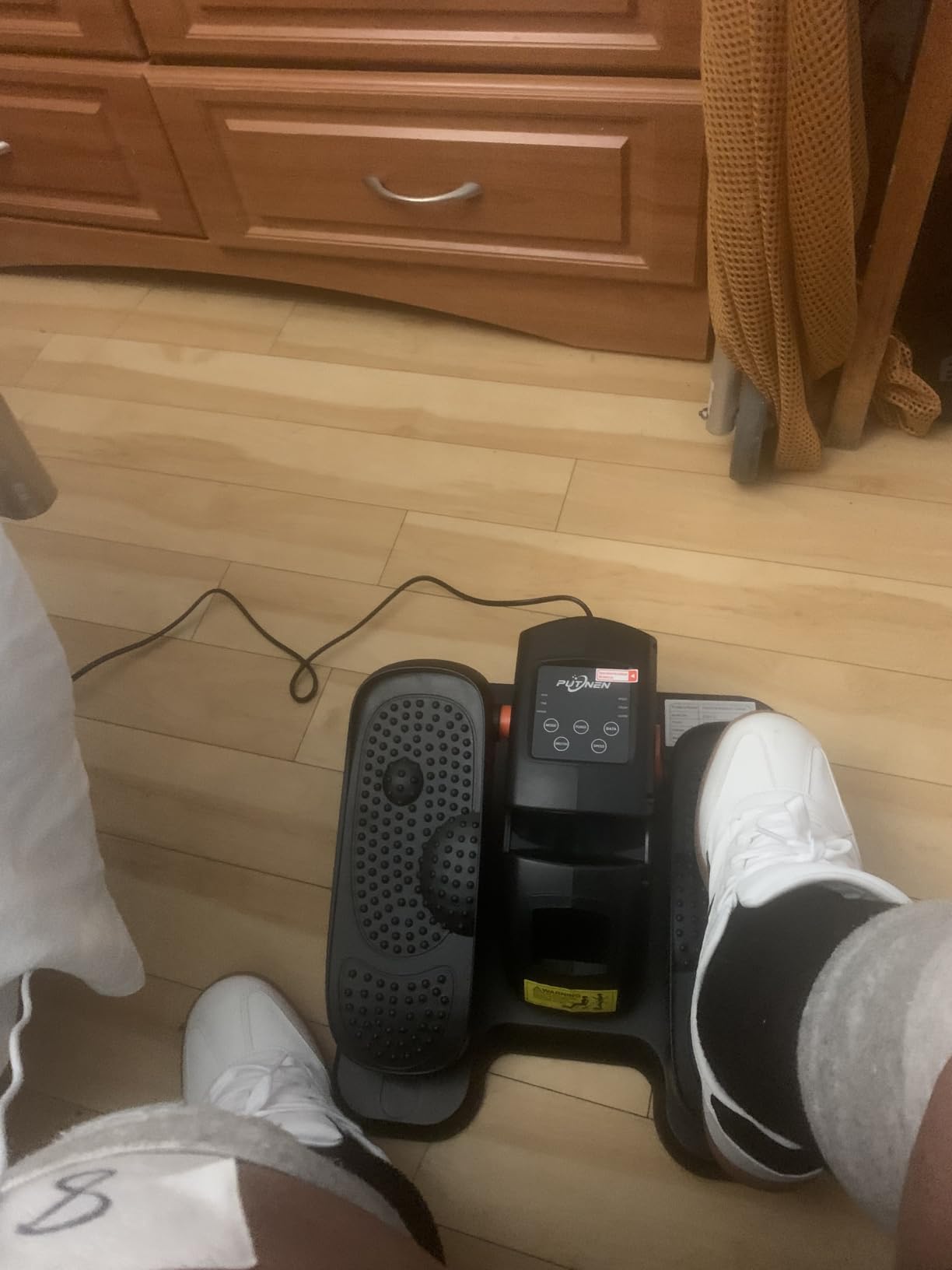 Putnen Under Desk Elliptical Machine, Electric Leg Exerciser with Remote Control customer photo 1