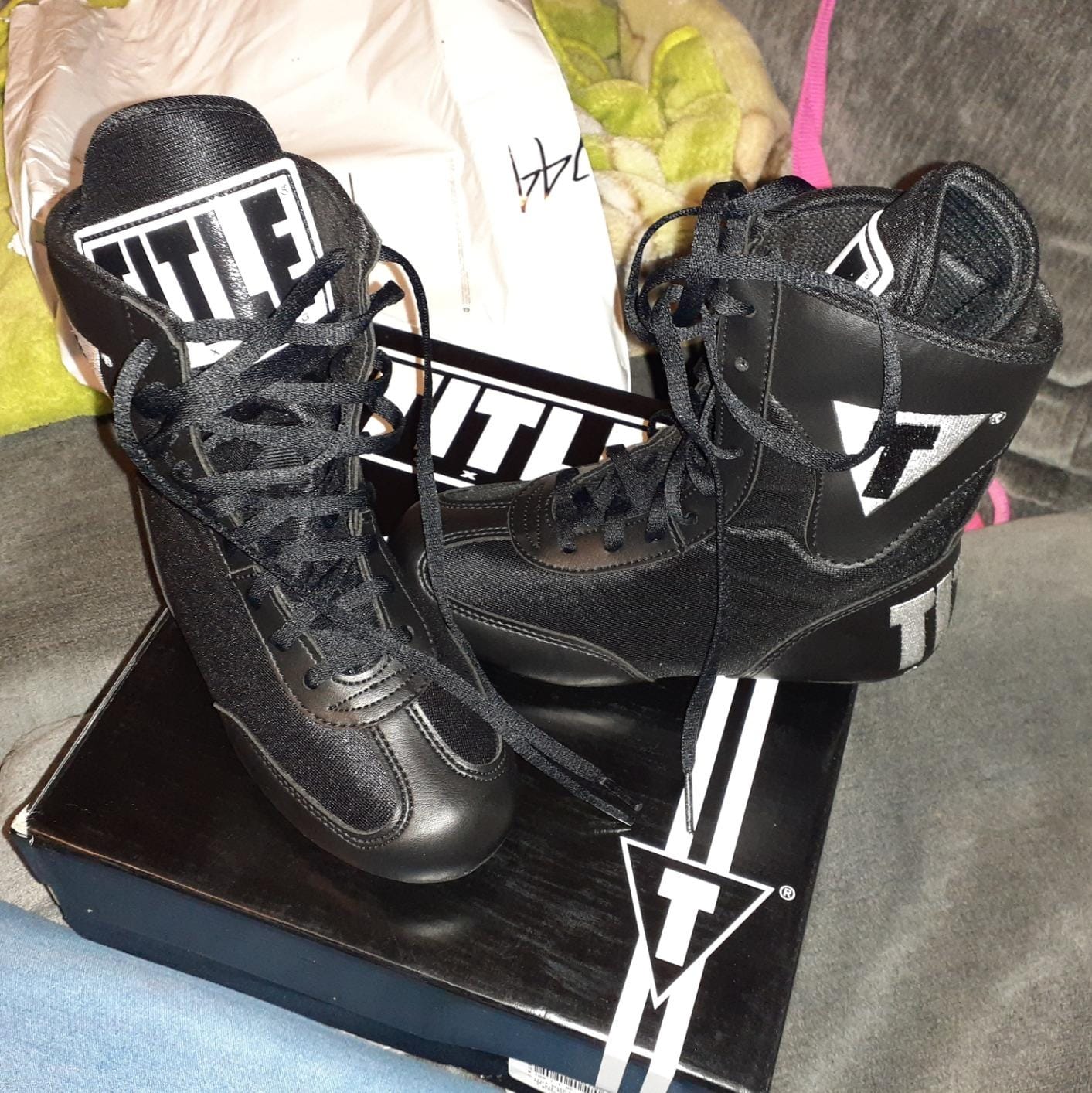 TITLE Boxing Speed-Flex Encore Mid-Top Shoes: Boxing Shoes, MMA Shoes, Boxing Boots, Kickboxing Shoes, Boxing Equipment, Footwear customer photo 2