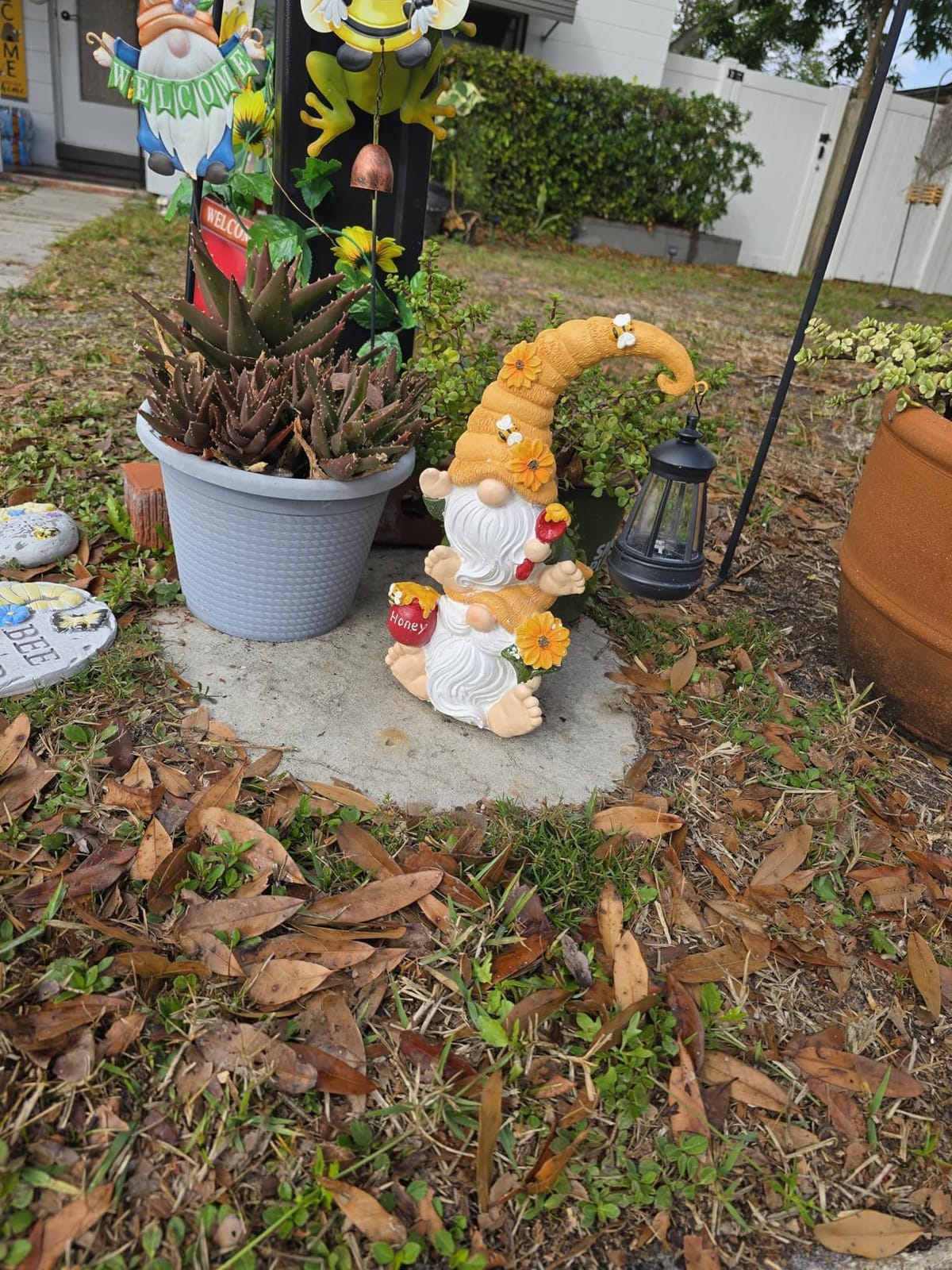 Solar Bee Garden Gnomes with LED Lantern Outdoor Statue customer photo 2