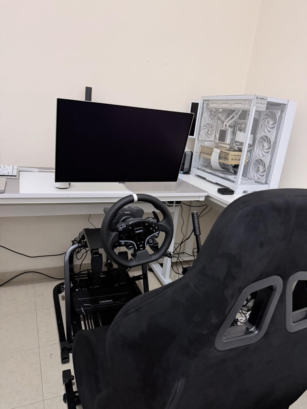 MOZA R5 Bundle Kit 5.5Nm Direct Drive Servo Base,Wheel & Pedals for PC customer photo 1