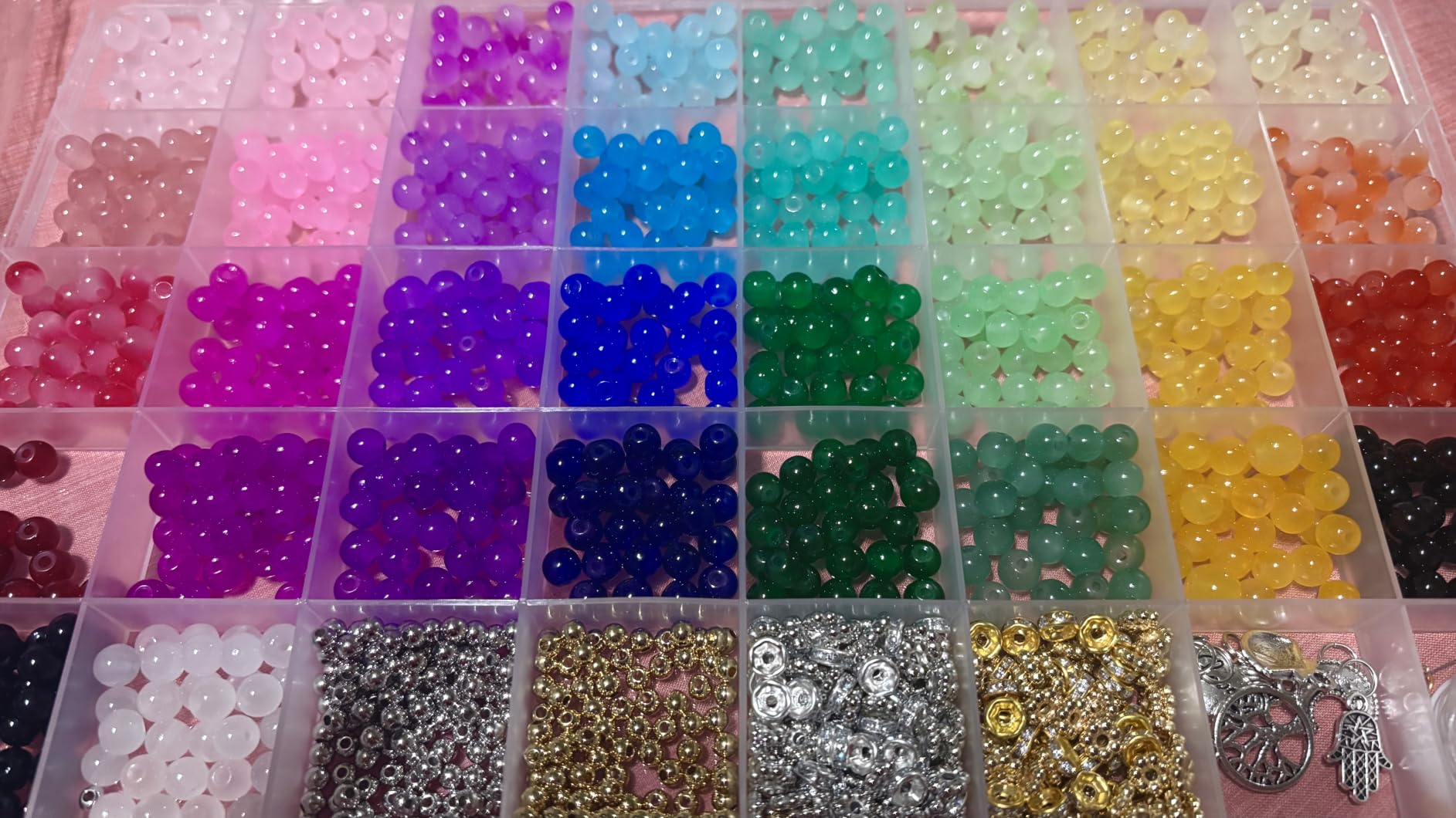 Funtopia 1368pcs 6mm Glass Beads for Bracelets Jewelry Making Supplies | 34 Colors Crystal Round Glass Beads for DIY Earrings Necklace Crafts with Spacer Beads and Charms, Solid and Gradient Colors customer photo 1