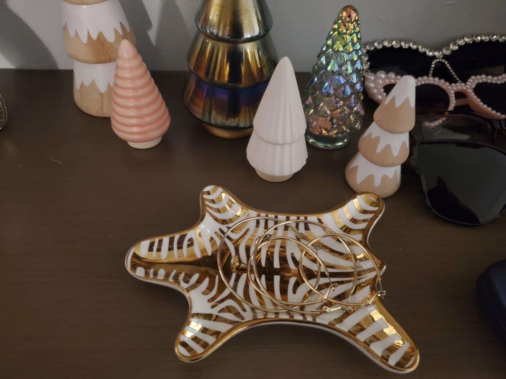 Exquisite Glazed Porcelain Jewelry Dish Tray with Decorative Figures - Luxurious Gift for Girlfriends, Sisters, and Moms | Bulk Purchase Available (1 x Gold Stripe Tiger Tray) customer photo 2