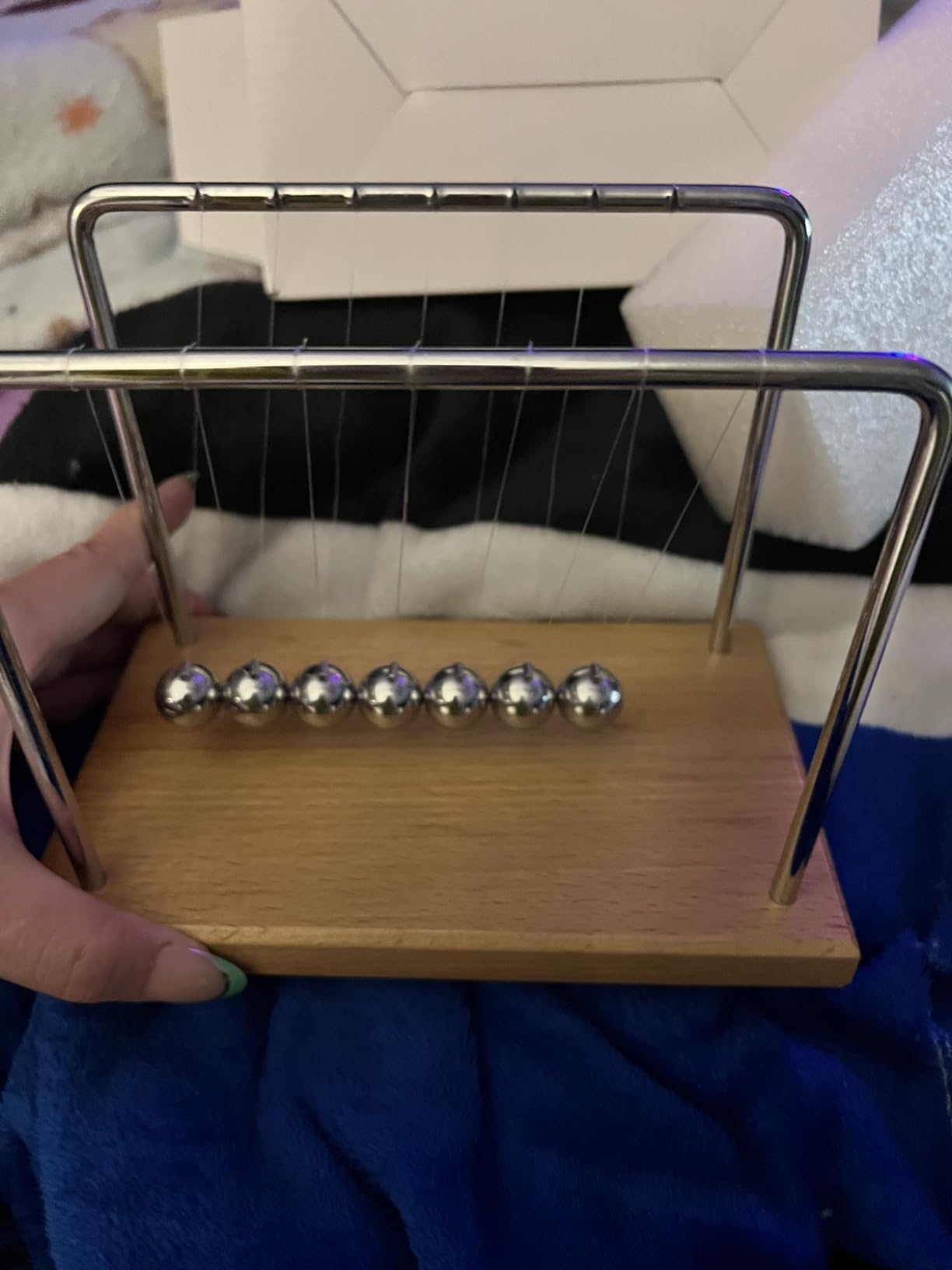 Newton's Cradle Balance Balls Fascinating Physics Gadget for Home and Office 7 Beads (7 Beads) customer photo 2