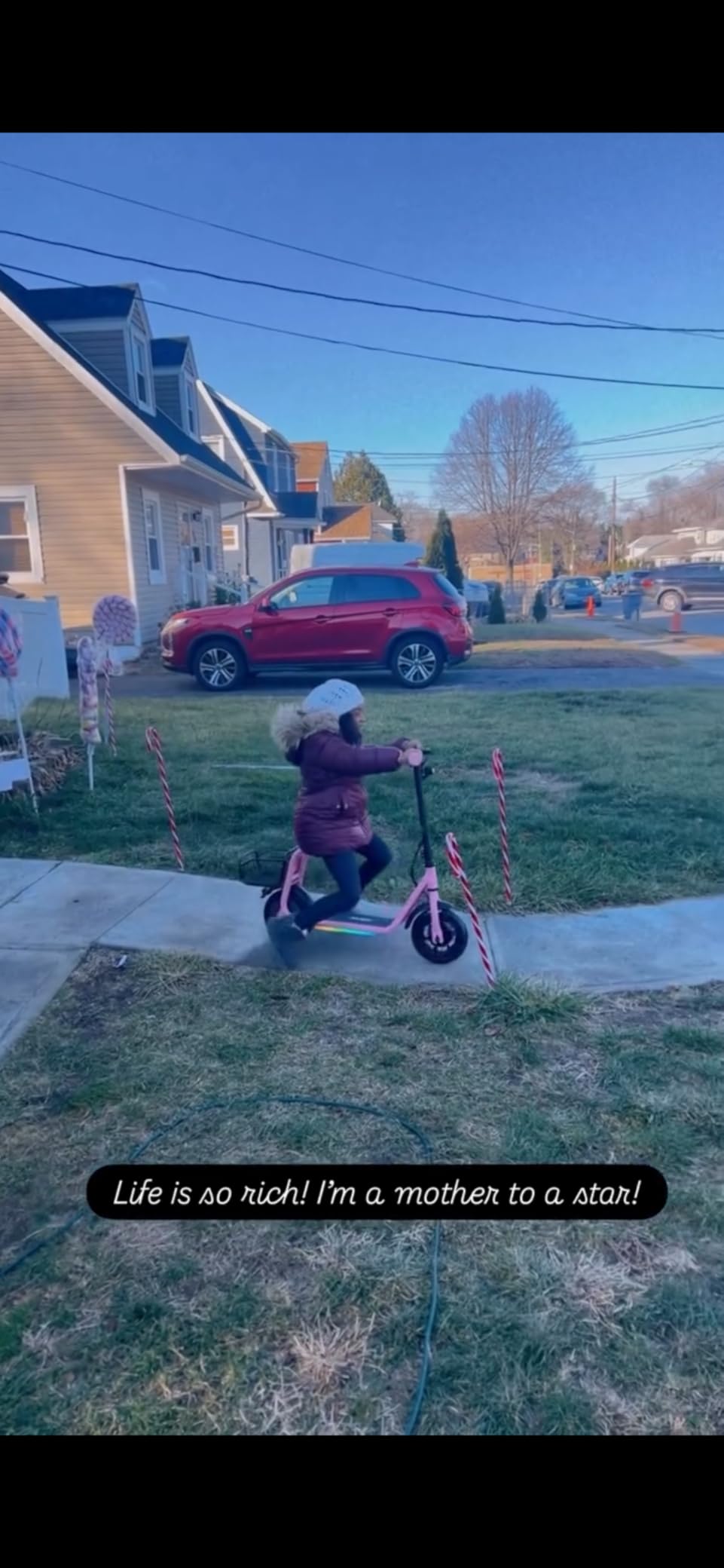 Hiboy Q2 Lite Electric Scooter for Kids w/Seat, 3-Speed, Brake, Ages 4-10 customer photo 1