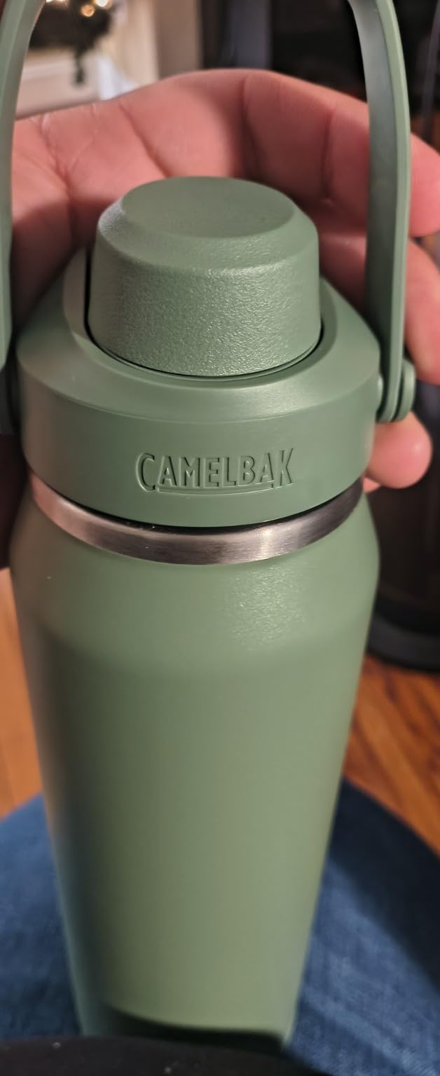 CamelBak Thrive Chug Stainless Steel Water Bottle 32oz, Moss | Secure Leak Resistant Lid, Long Lasting Temperature Control, Dry and Comfortable Carry, Durable and Easy to Transport customer photo 1