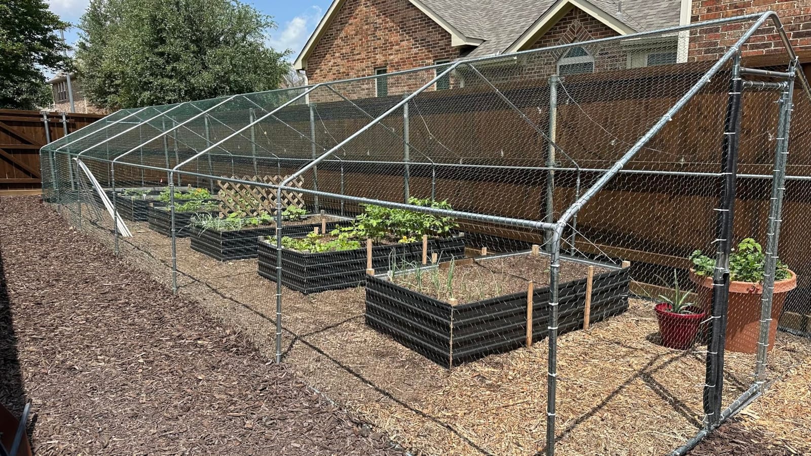 PawHut Large Chicken Coop w/Waterproof Anti-UV Cover 33' x 10' x 6.4' customer photo 1