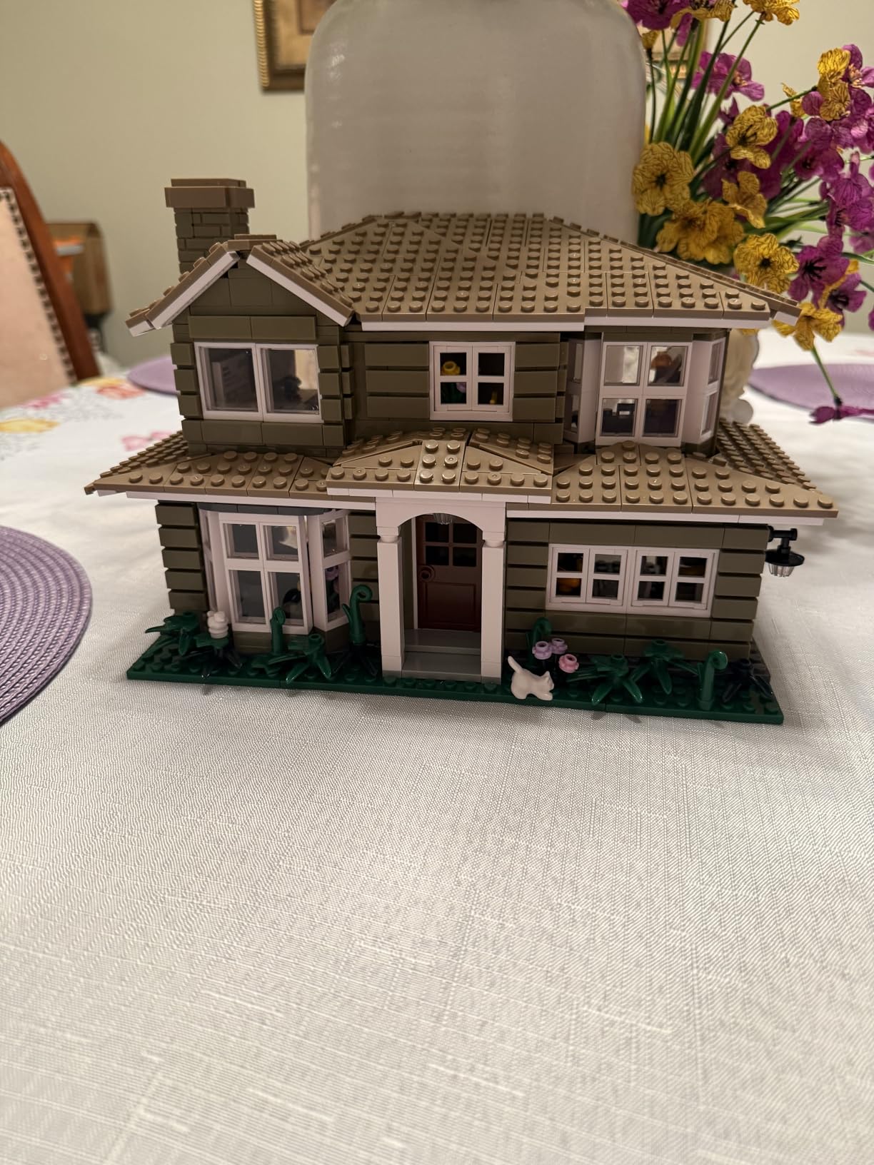 Modern House Building Set, Warm Family Comedy TV Sitcoms The Dunphy's House Building Set Compatible with Lego Gifts for Fans and Adults and Girls Aged 14+ (1176 PCS) customer photo 2